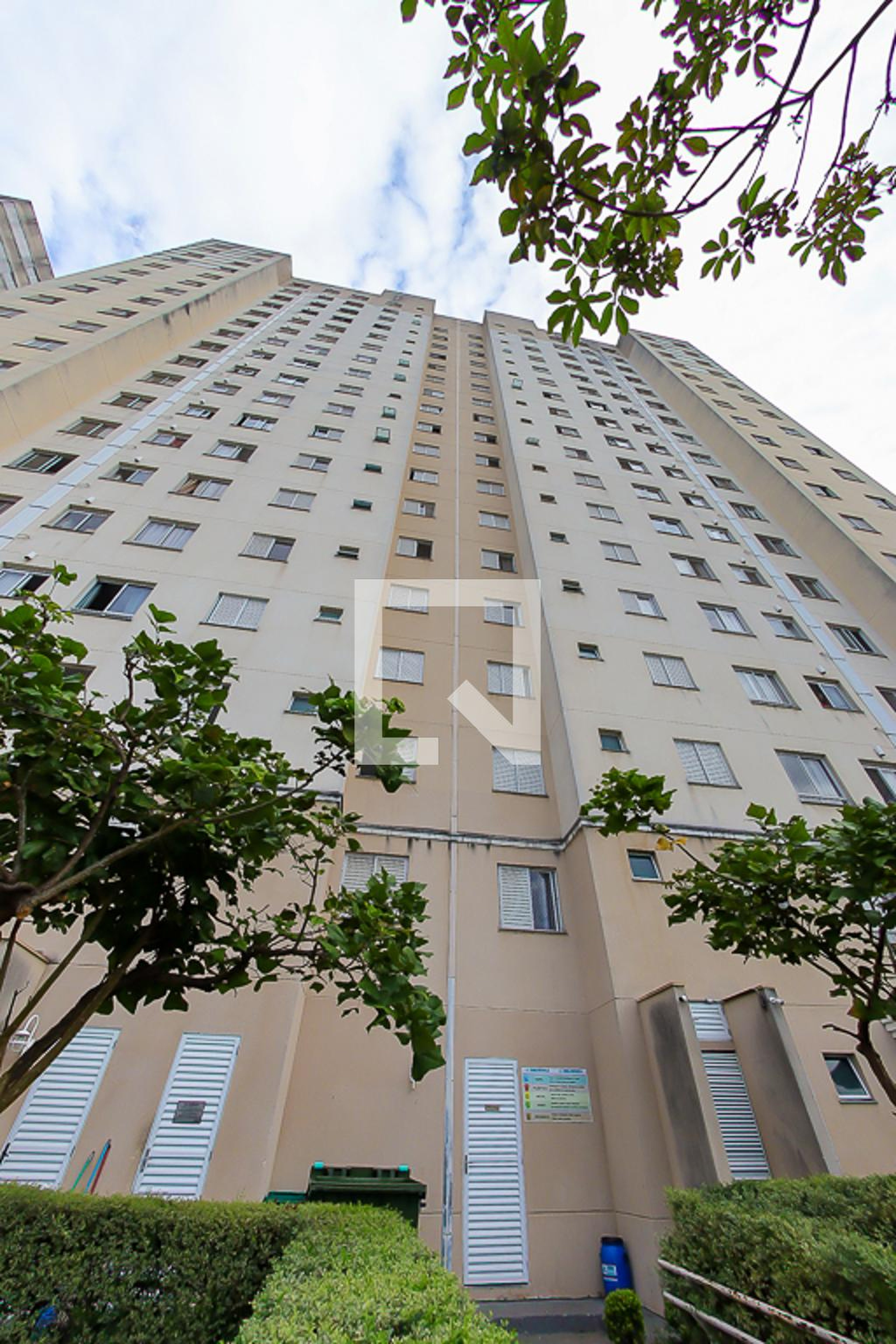 Fachada Condomínio em Rua Ana Soares Barcelos 1, 73