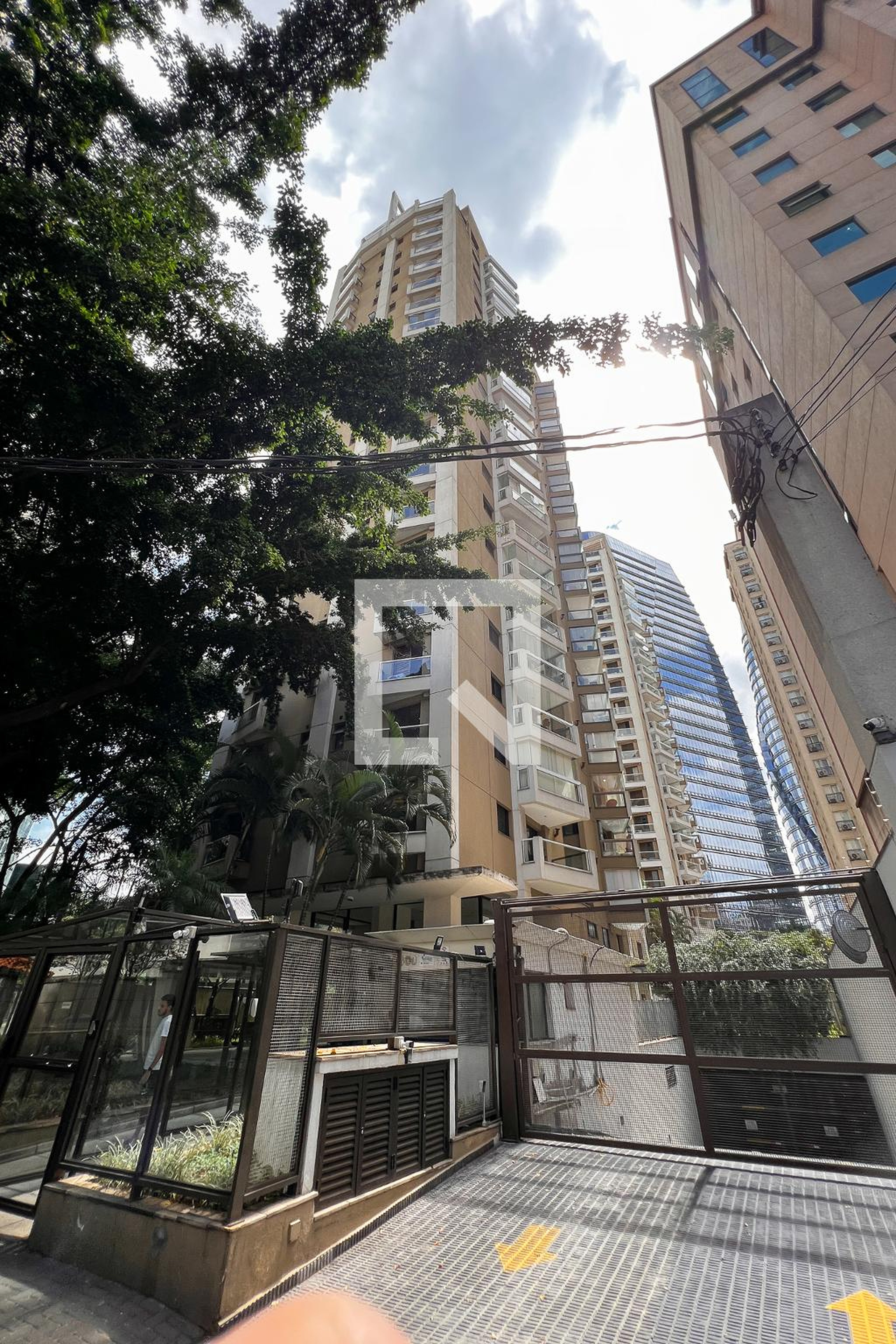 Fachada Condomínio Edge Vila Olímpia