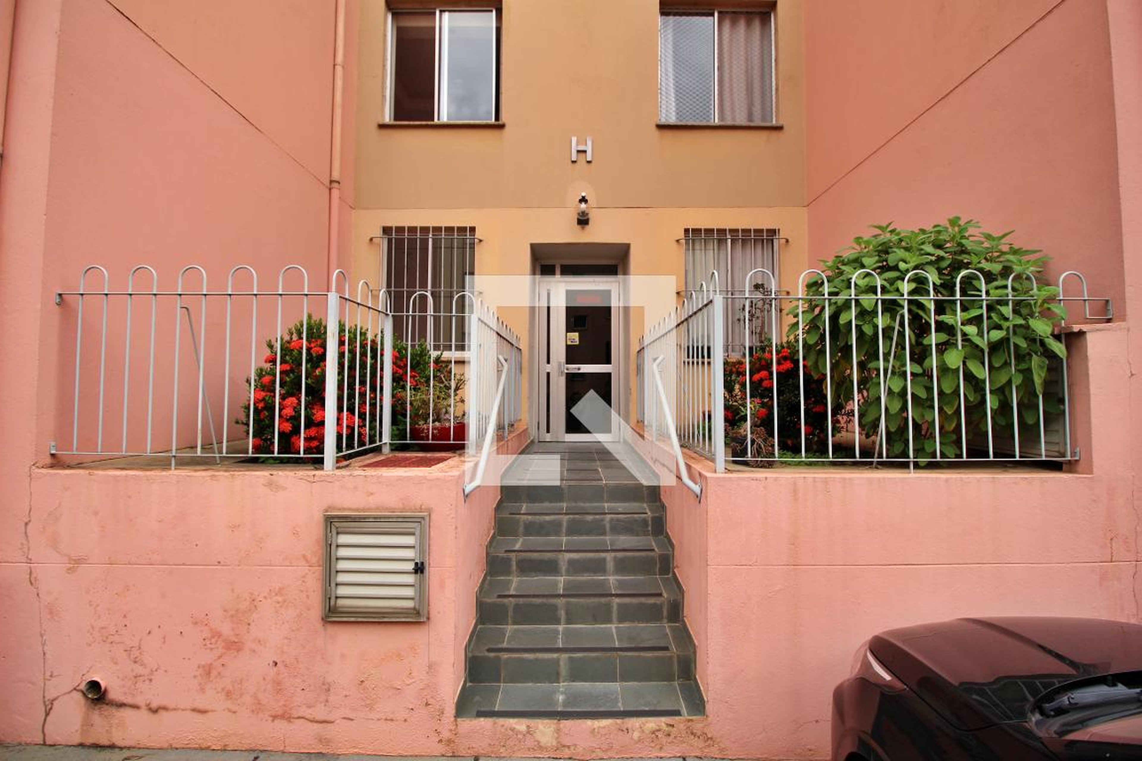 Entrada do prédio - Pauliceia 3