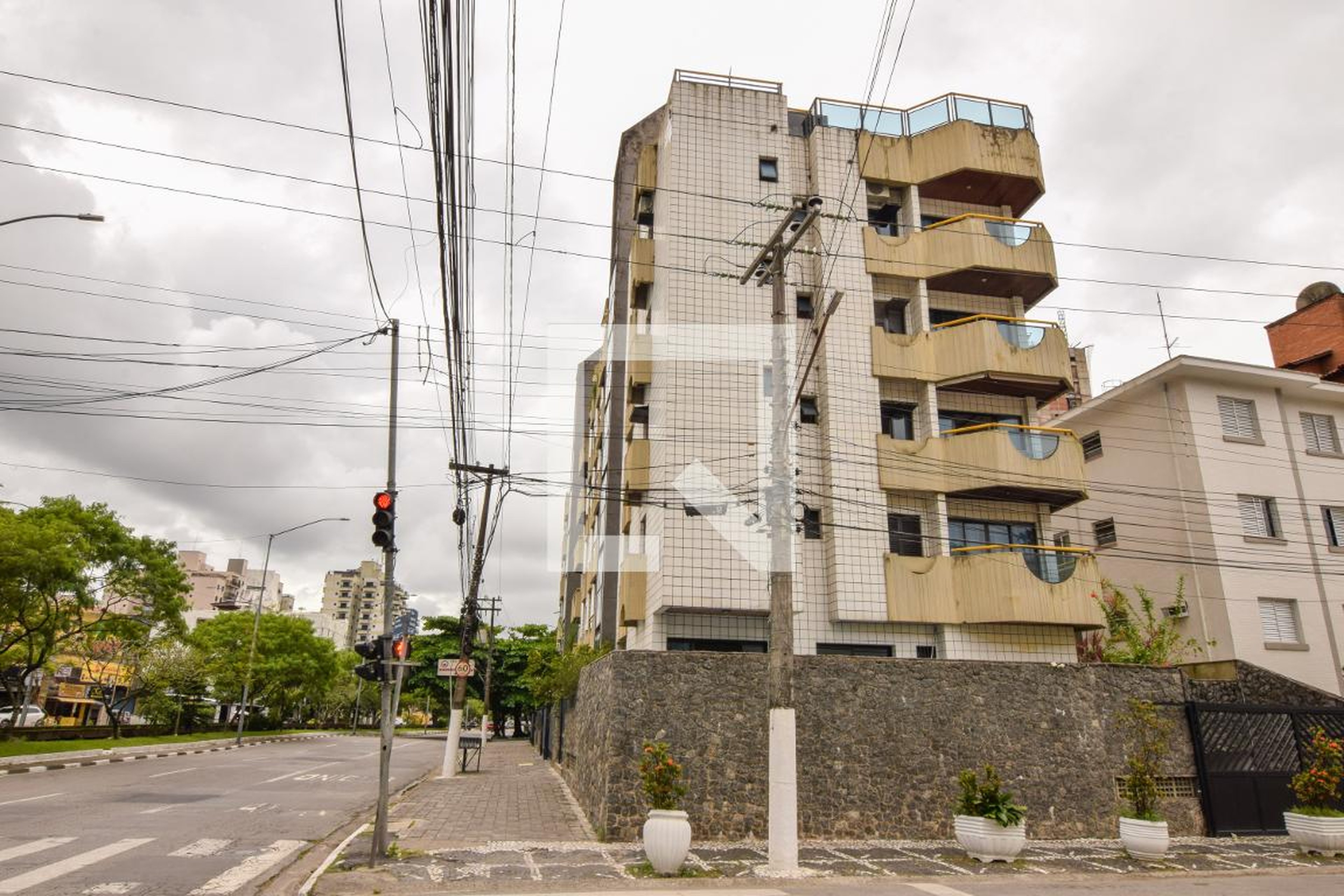 Fachada Condomínio em Avenida Dom Pedro I, 420