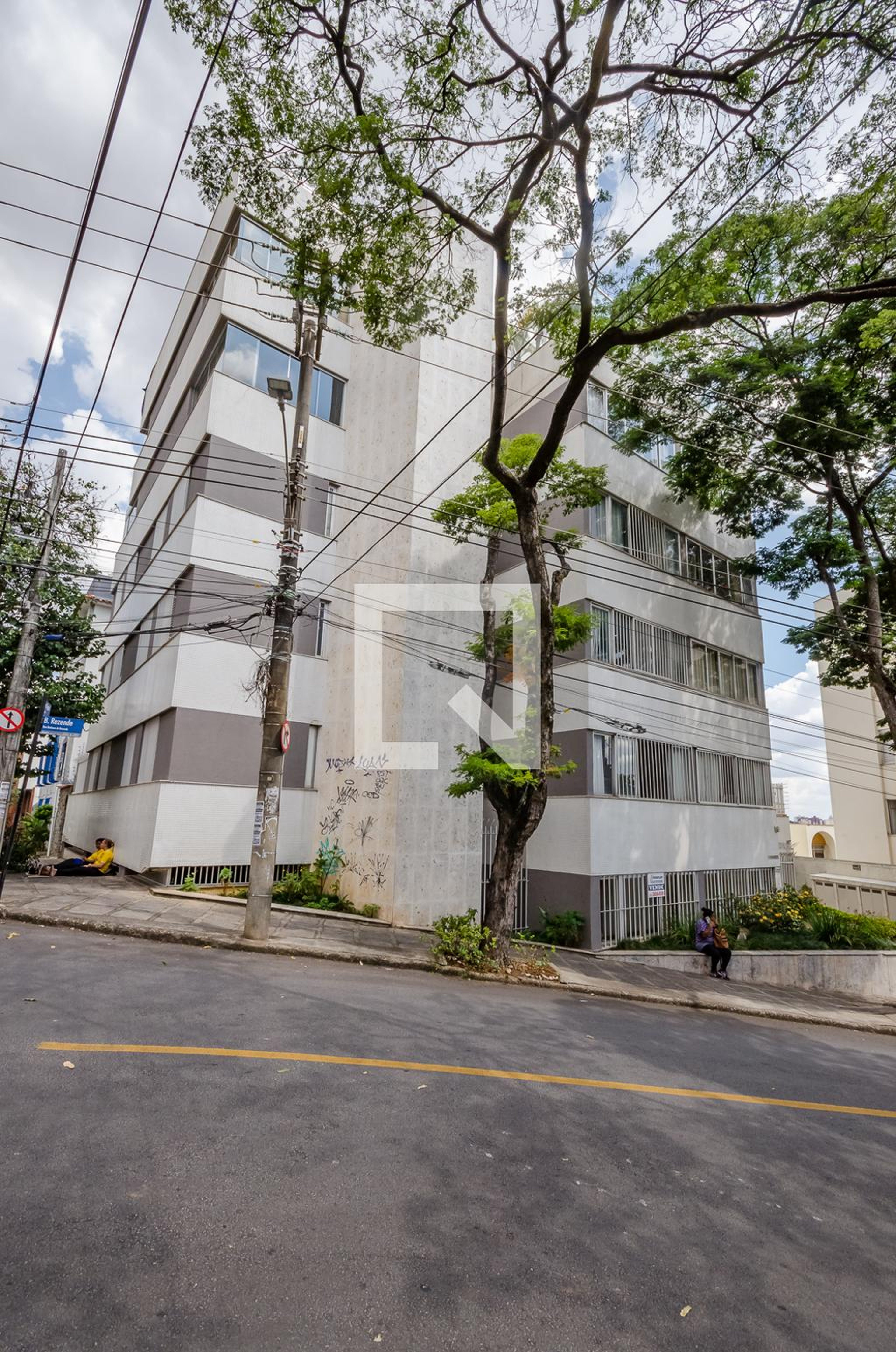 Fachada Condomínio em Rua Barbosa de Rezende, 322