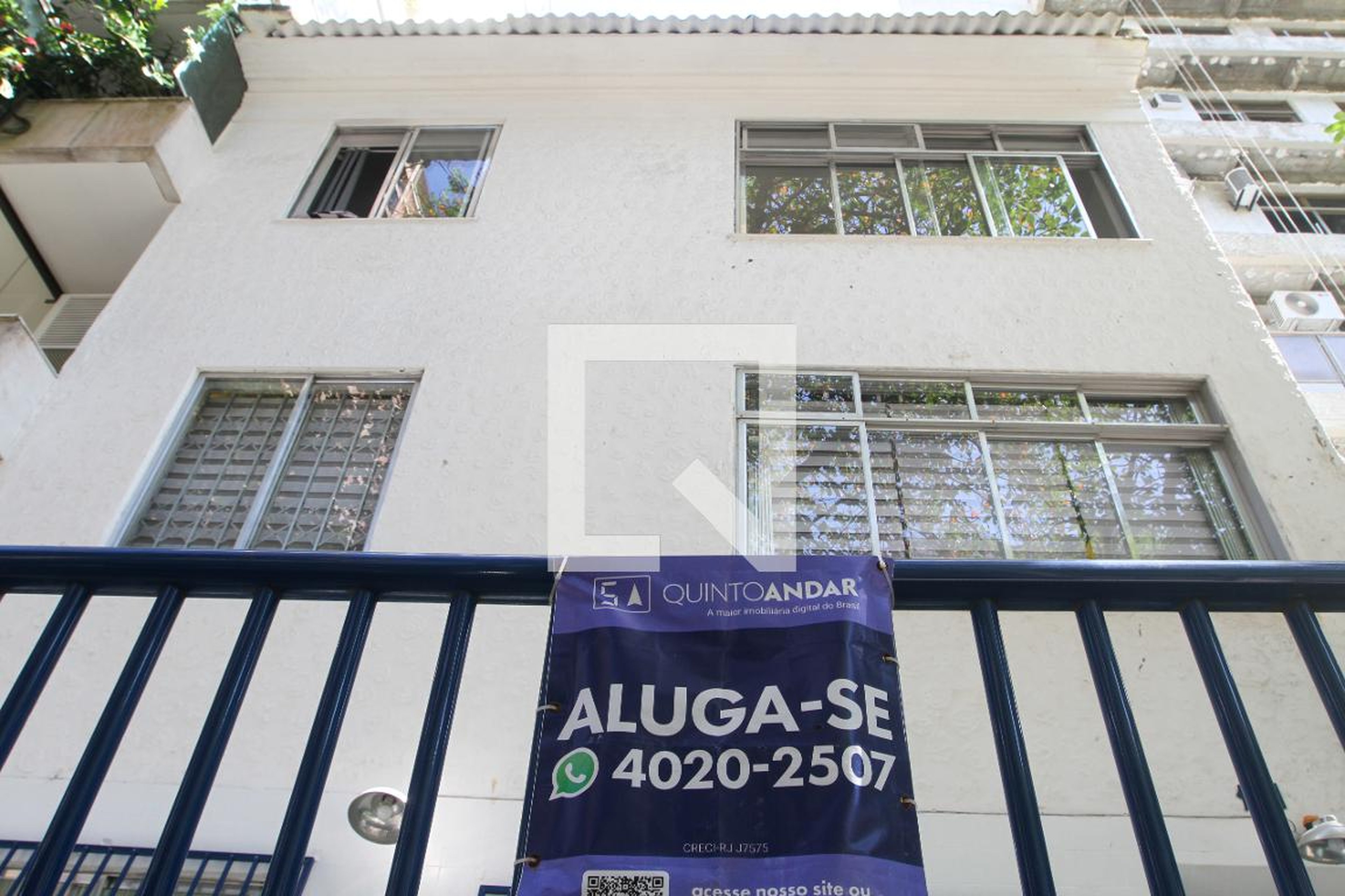 Fachada do Prédio Condomínio em Rua Carlos Góis, 141