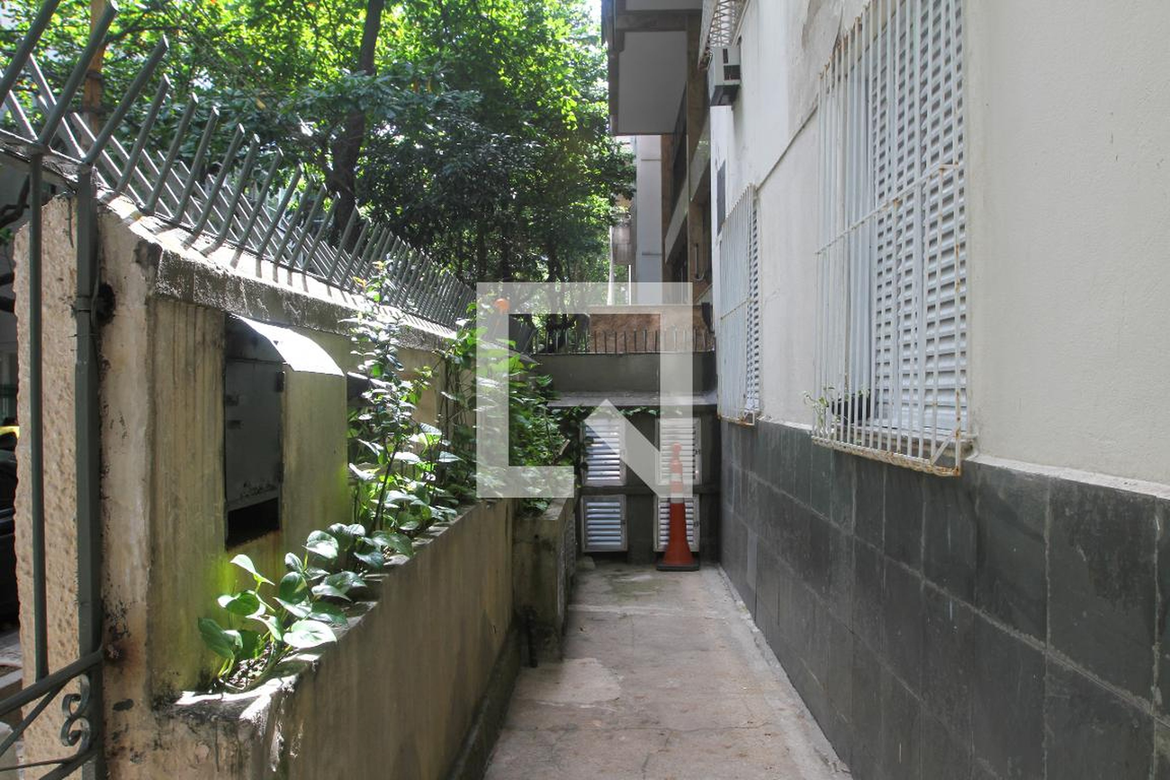 Entrada do Prédio - null