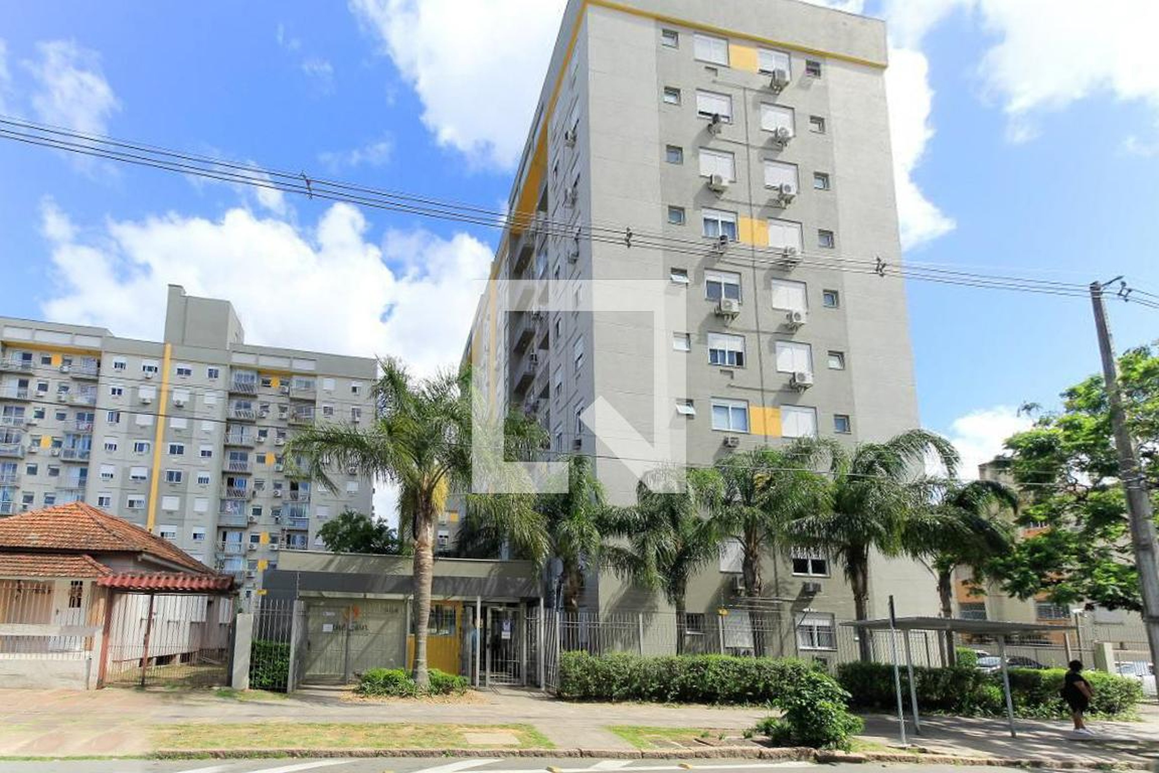 Fachada Condomínio em Rua Doutor Barcelos, 2454