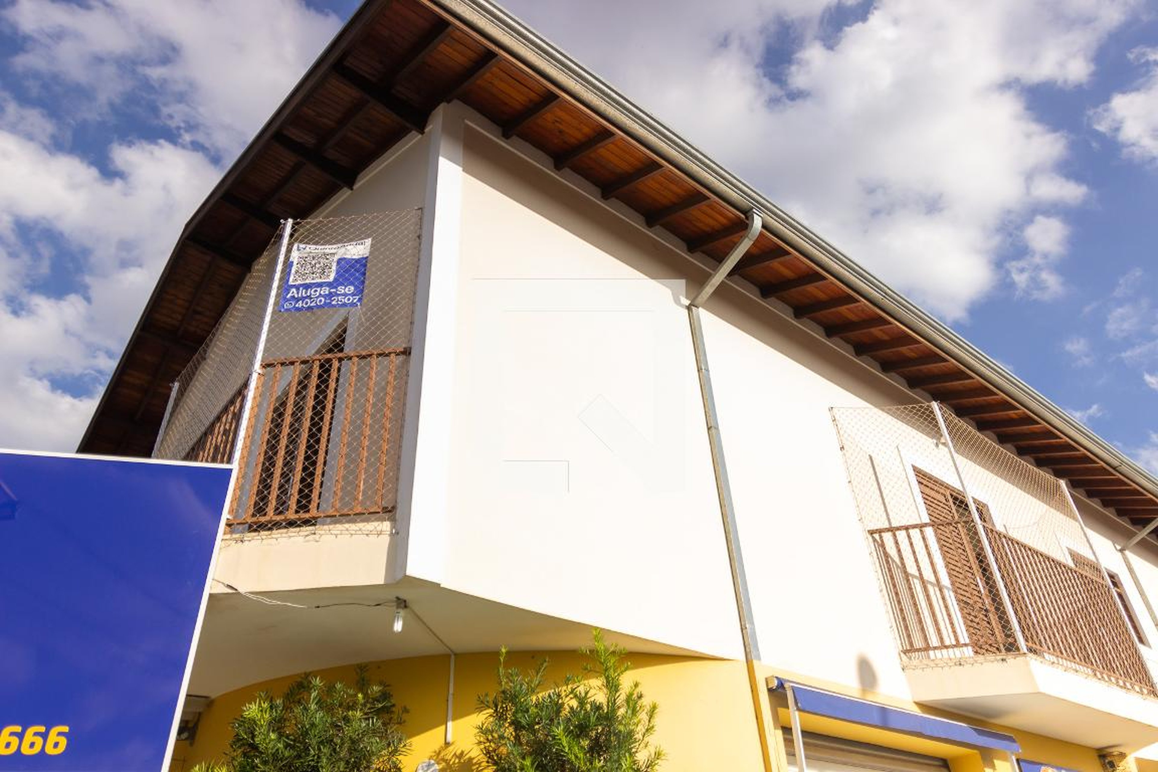 Fachada Condomínio em Avenida Joaquim Payolla, 741