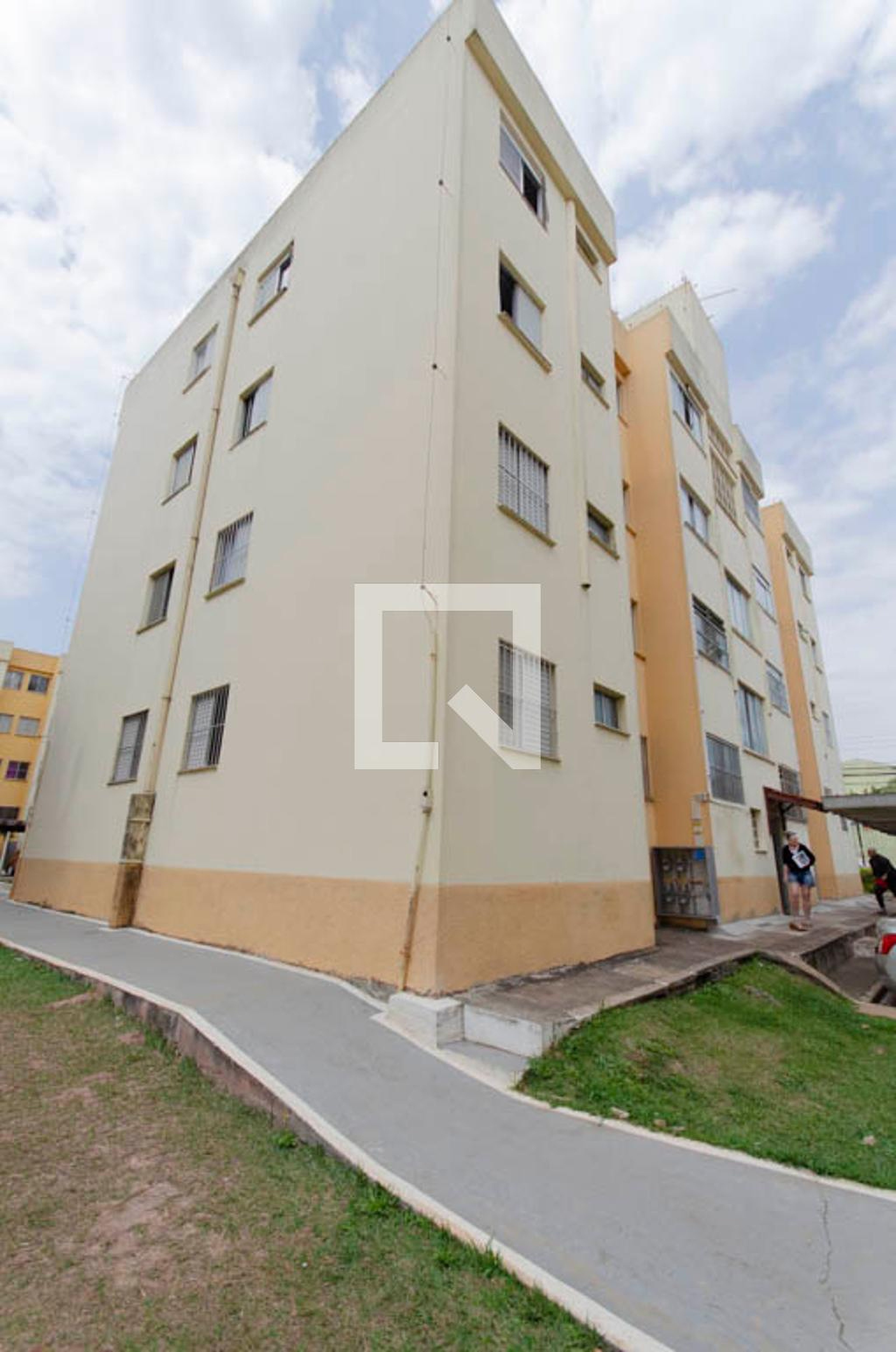 Fachada Condomínio em Rua Colônia Leopoldina, 97