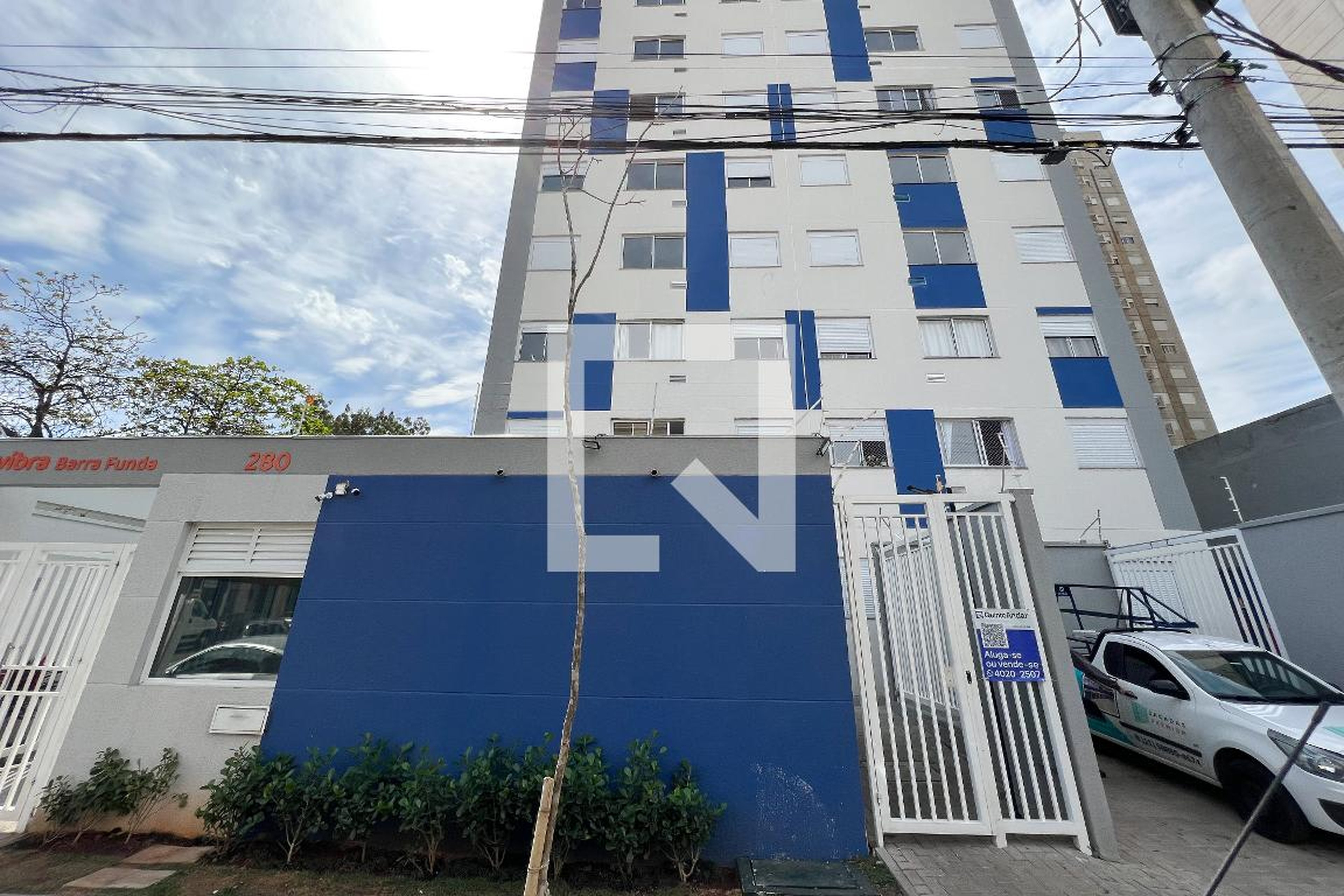 Fachada Condomínio em Rua Doutor Sérgio Meira, 380