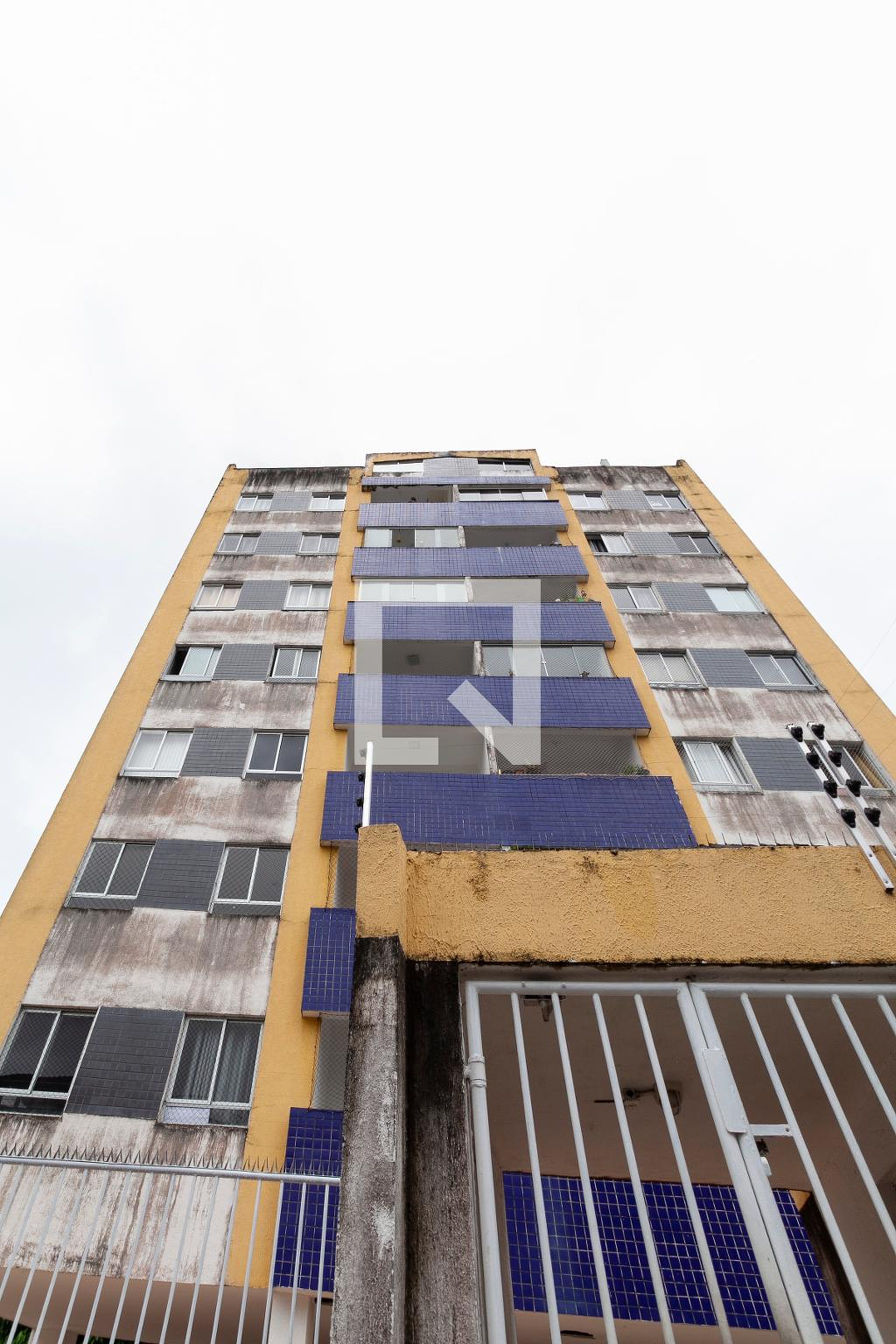 Fachada Condomínio em Rua dos Bandeirantes, 61