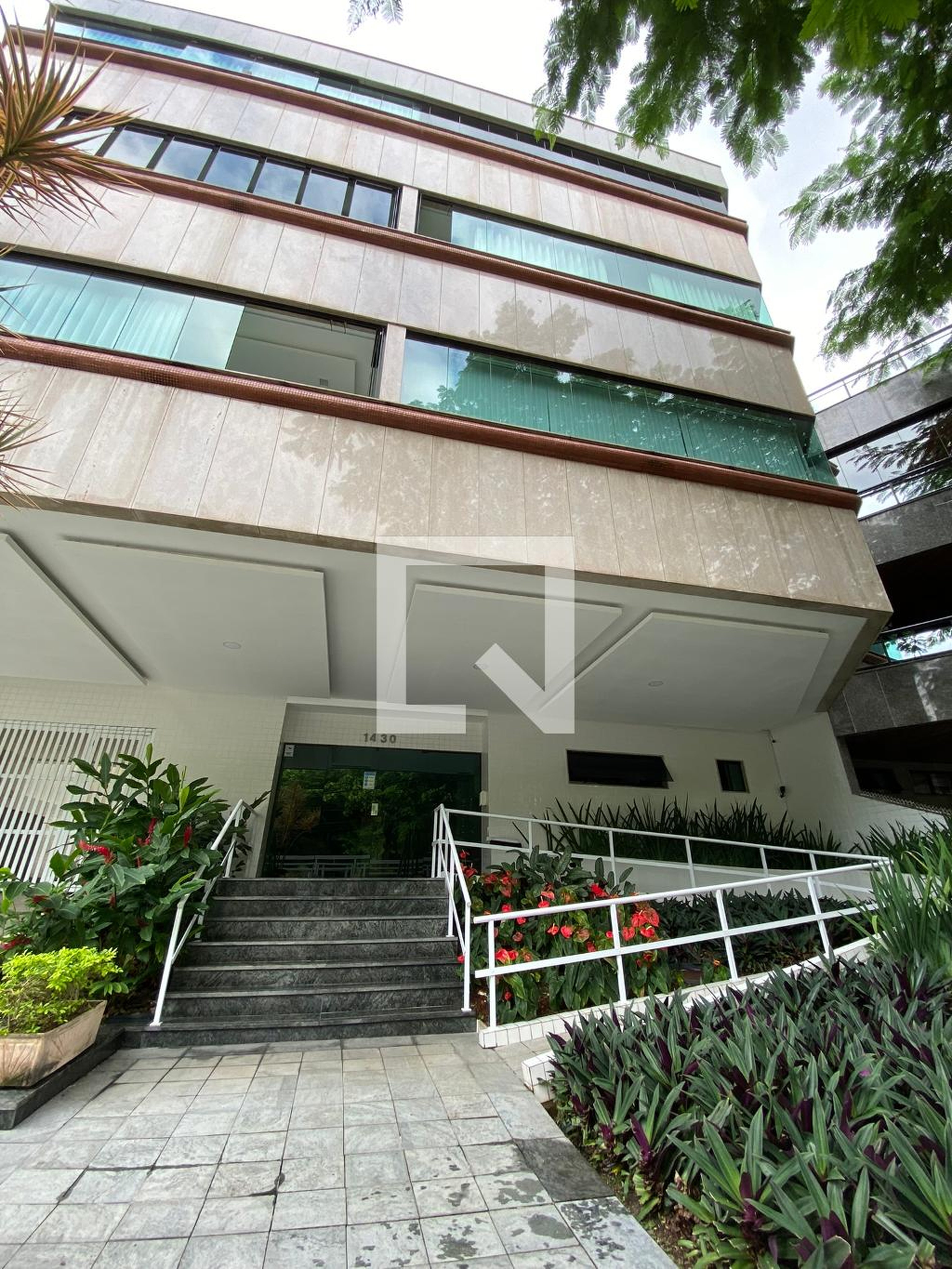 Fachada Condomínio em Avenida Alfredo Balthazar da Silveira, 1430