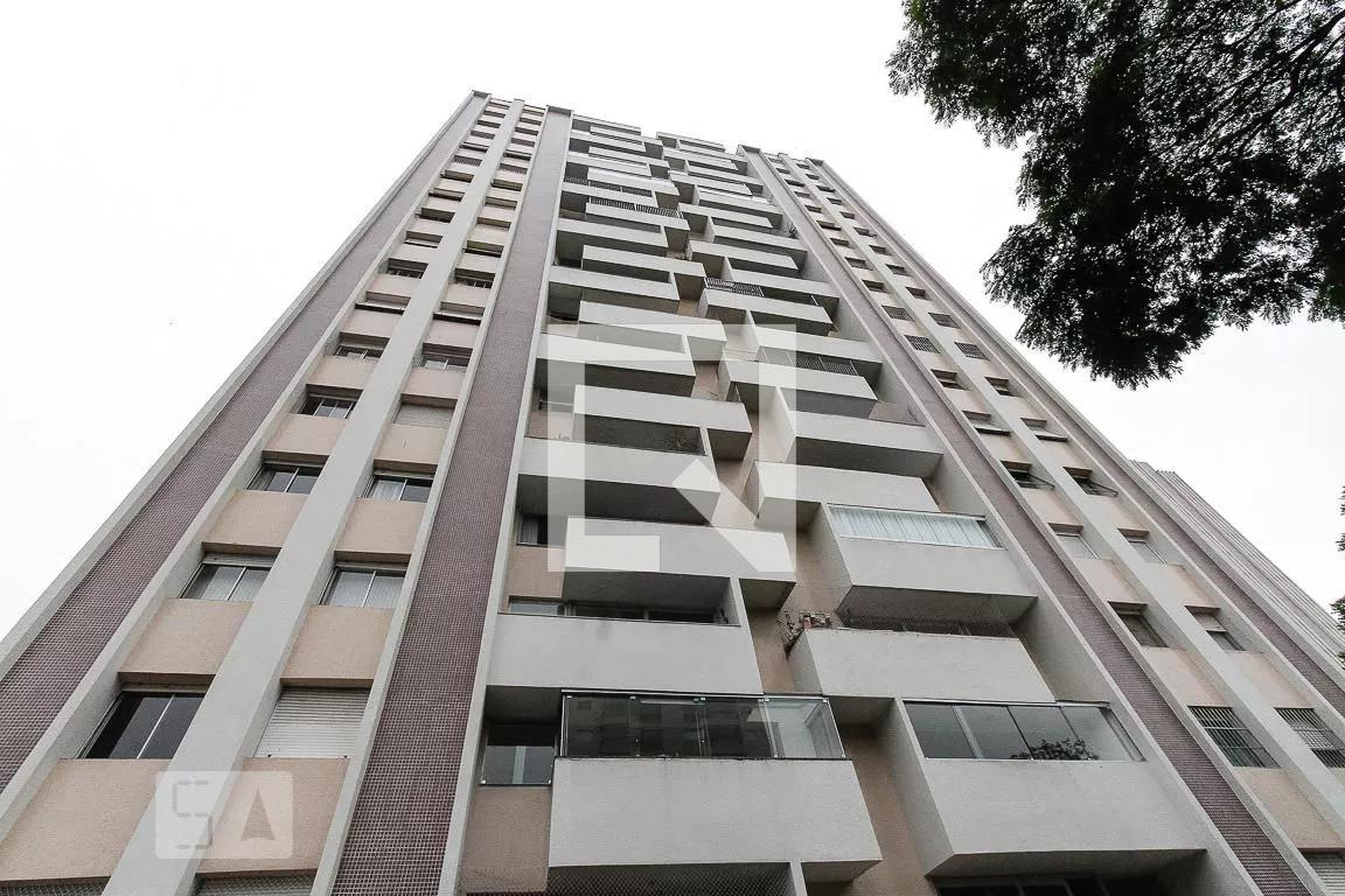 Fachada Condomínio em Rua Artur de Souza Marques, 740