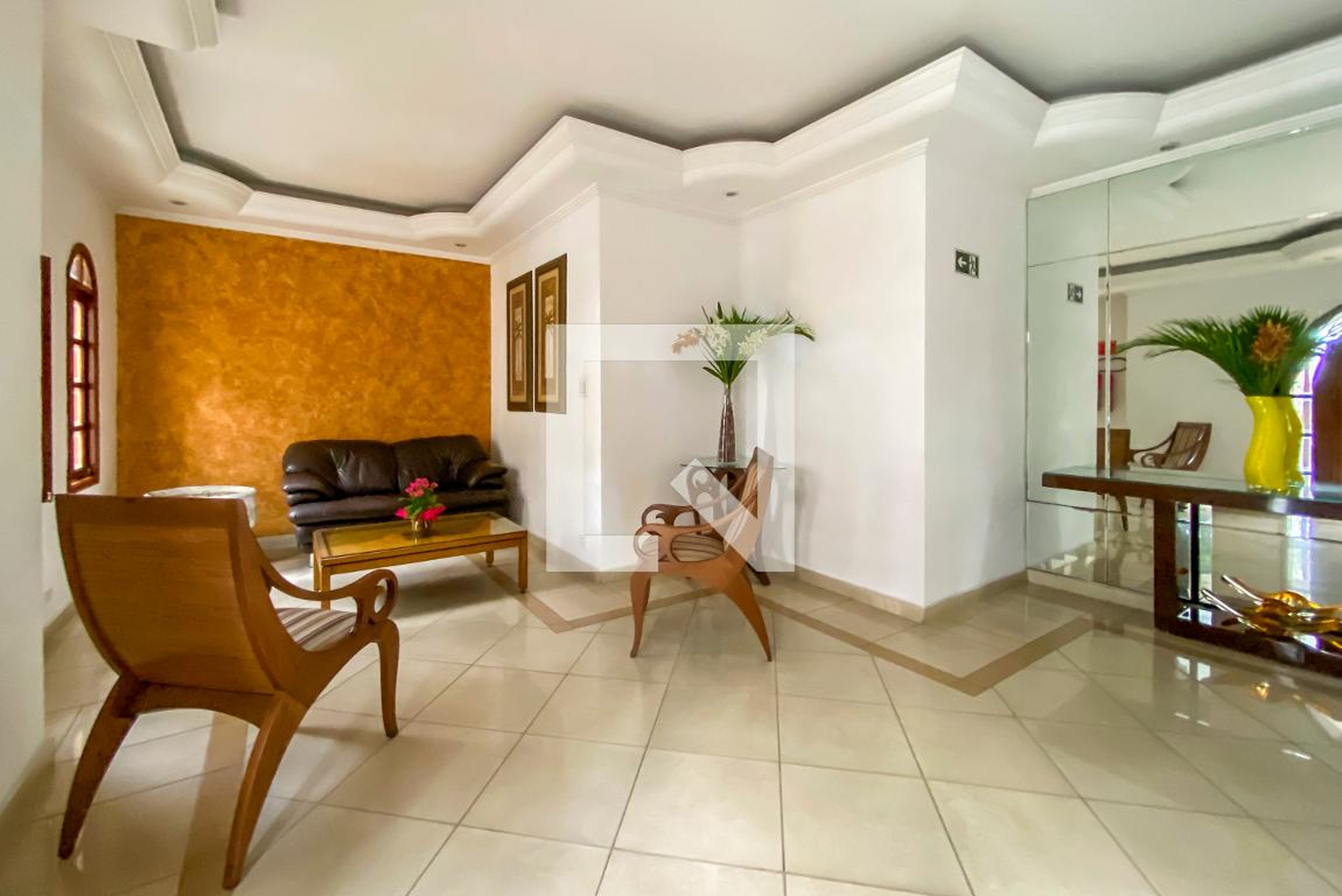 Hall de Entrada Condomínio em Avenida Santos Dumont, 628