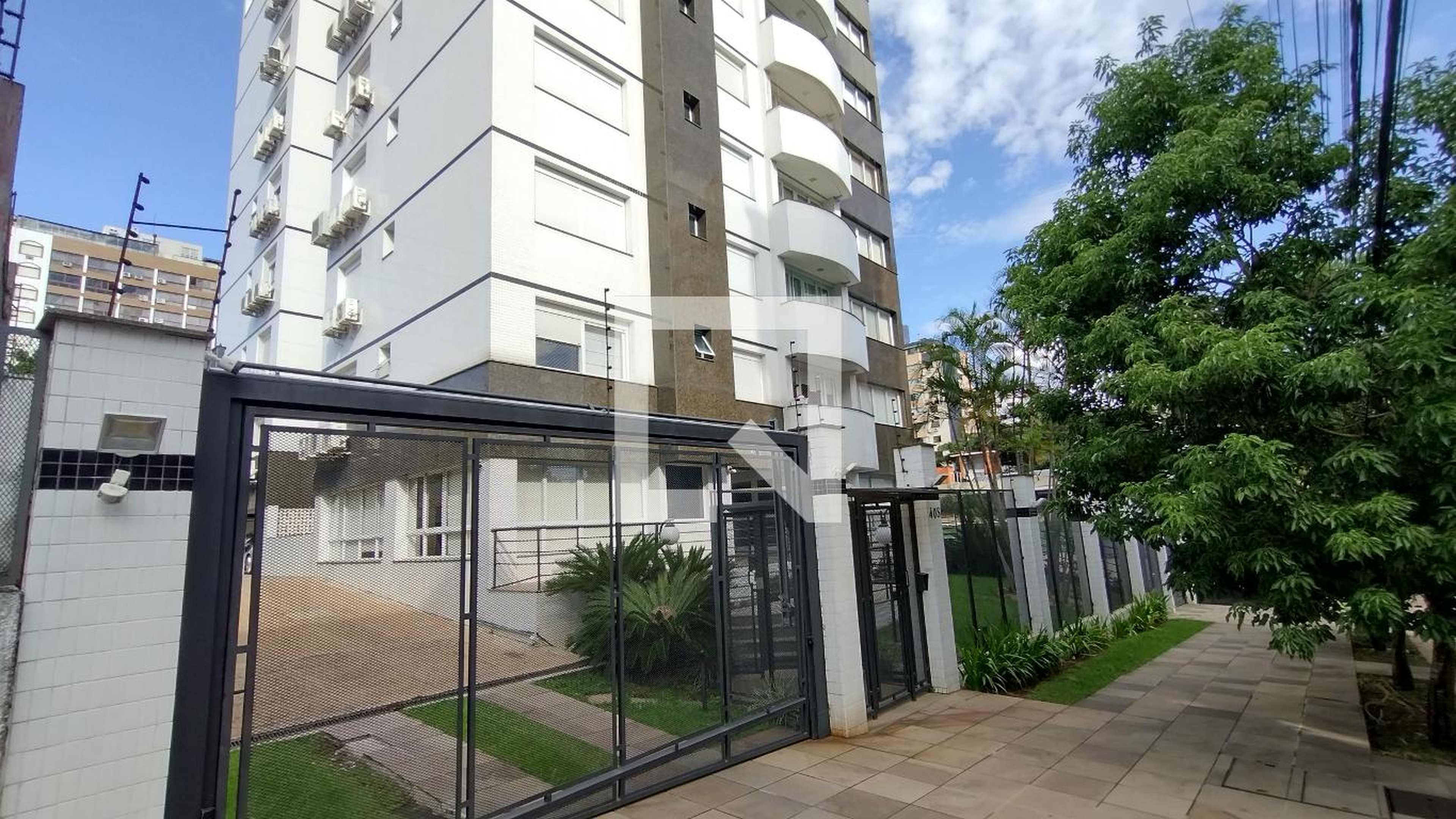 Fachada do Condomínio Condomínio Amabile