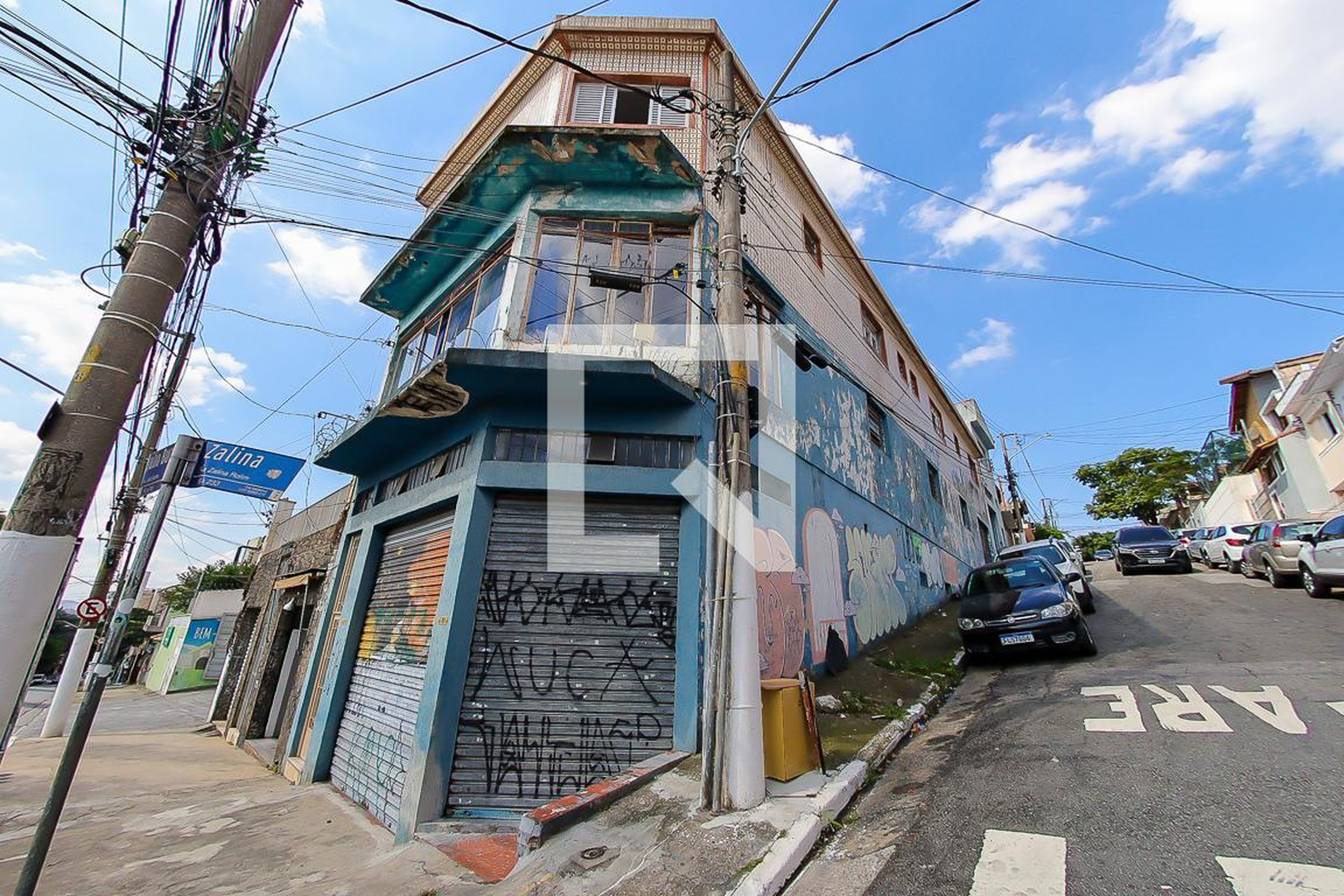 Fachada Condomínio em Avenida Júlio Buono, 746