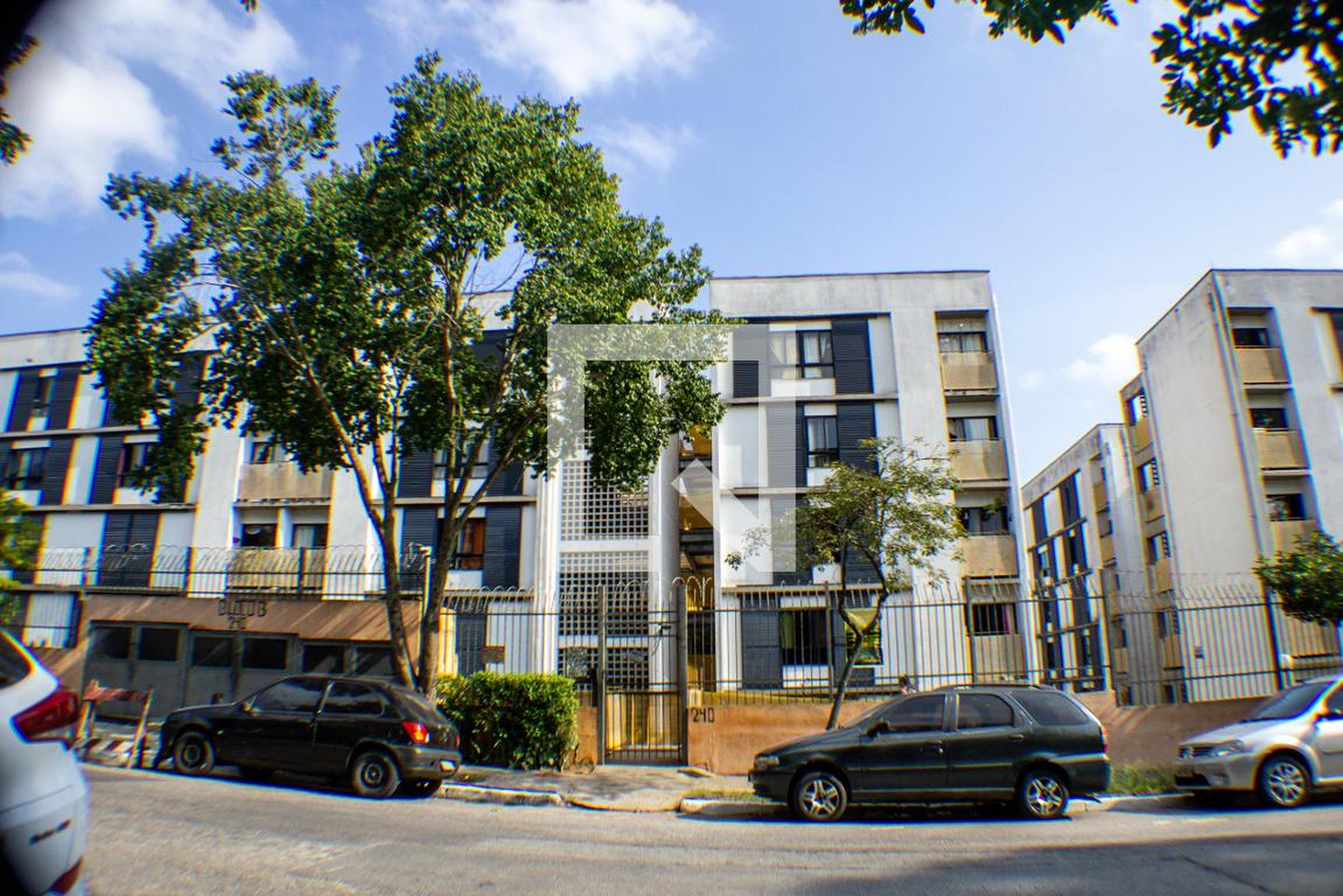 Fachada Condomínio em Avenida General Daltro Filho, 508