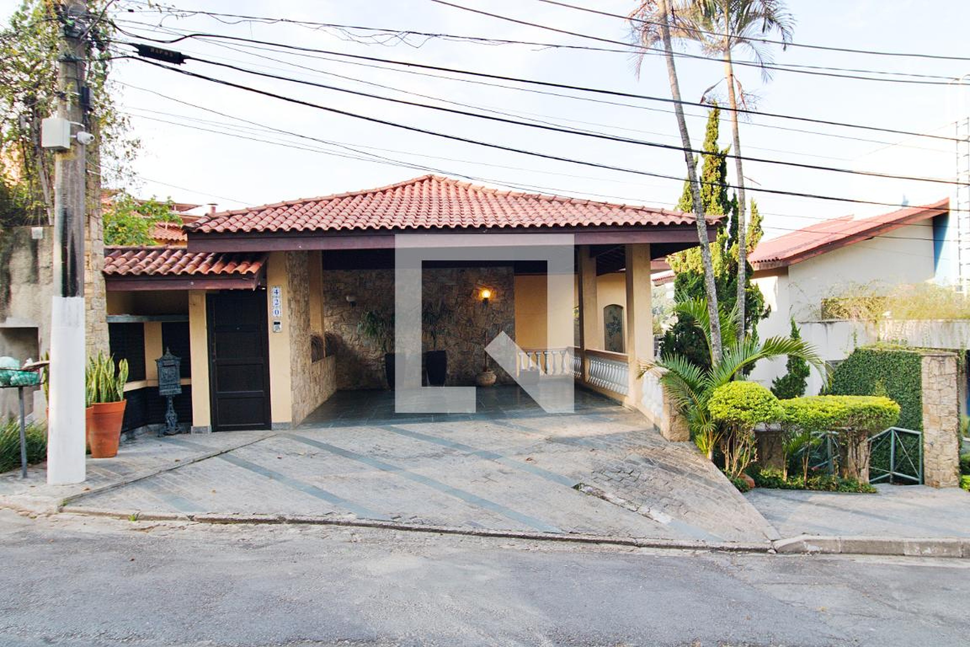 Fachada Condomínio em Avenida Dona Maria Mesquita de Mota E Silva, 420