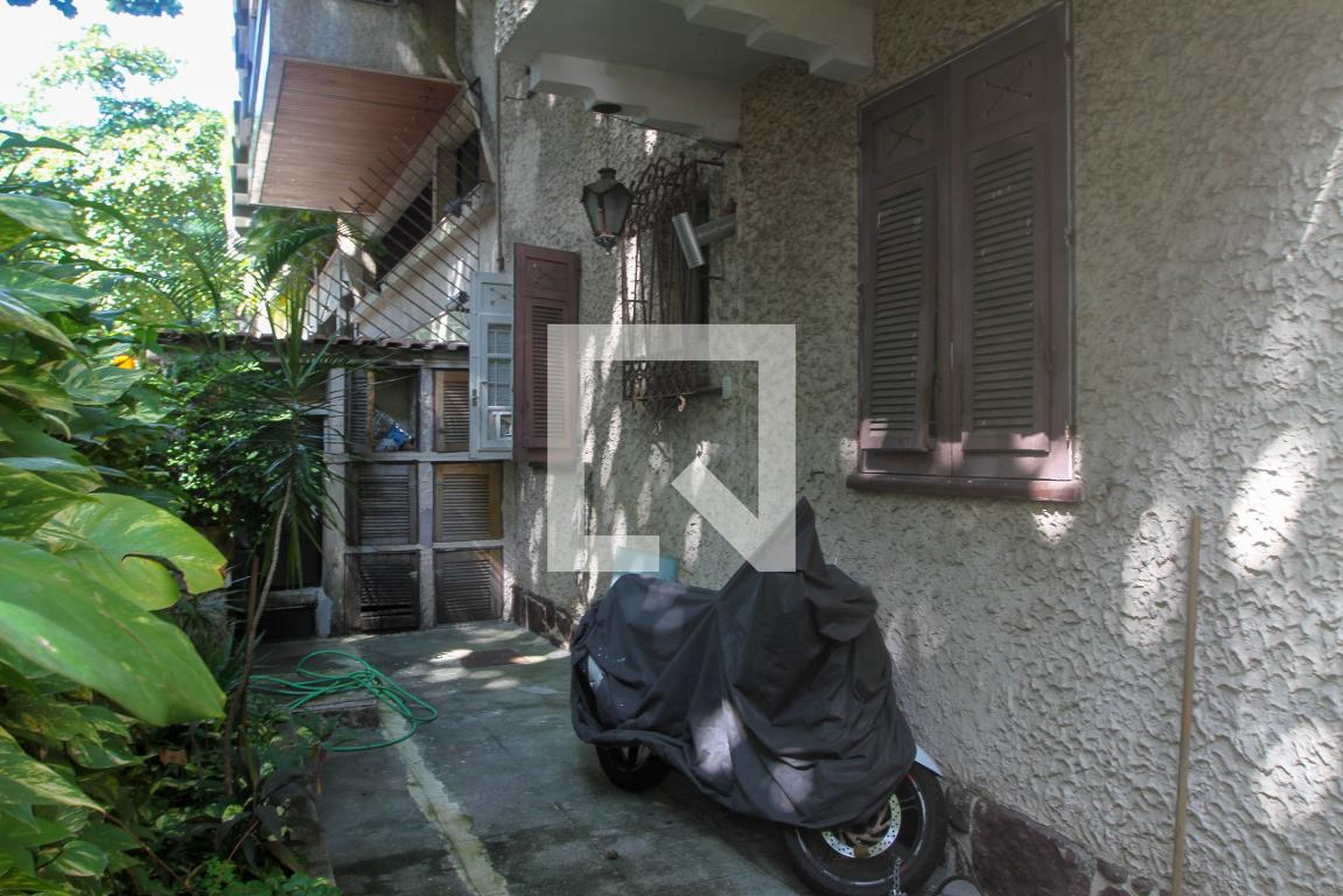 Entrada do Prédio - null