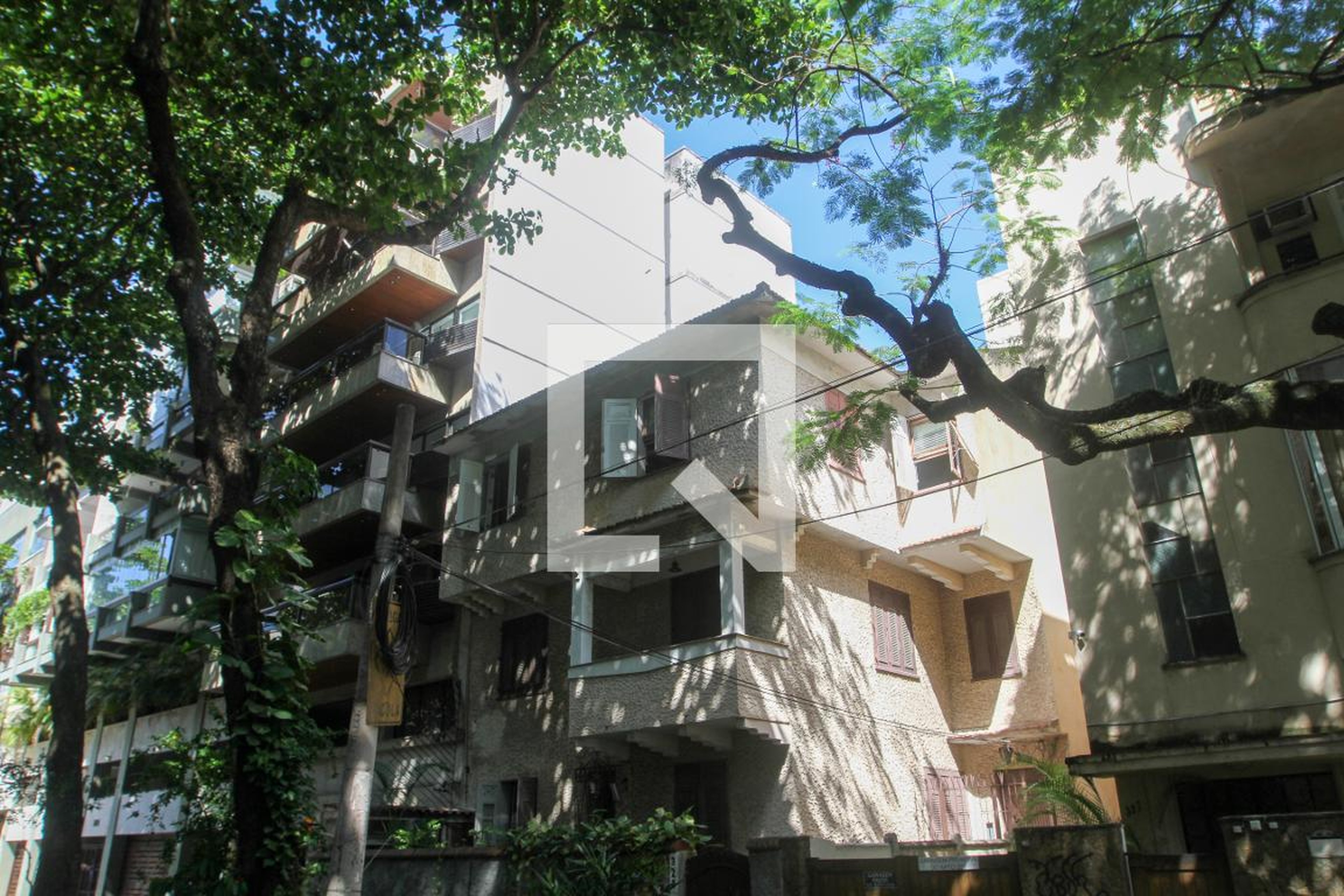 Fachada do Prédio Condomínio em Rua Barão de Jaguaripe, 323