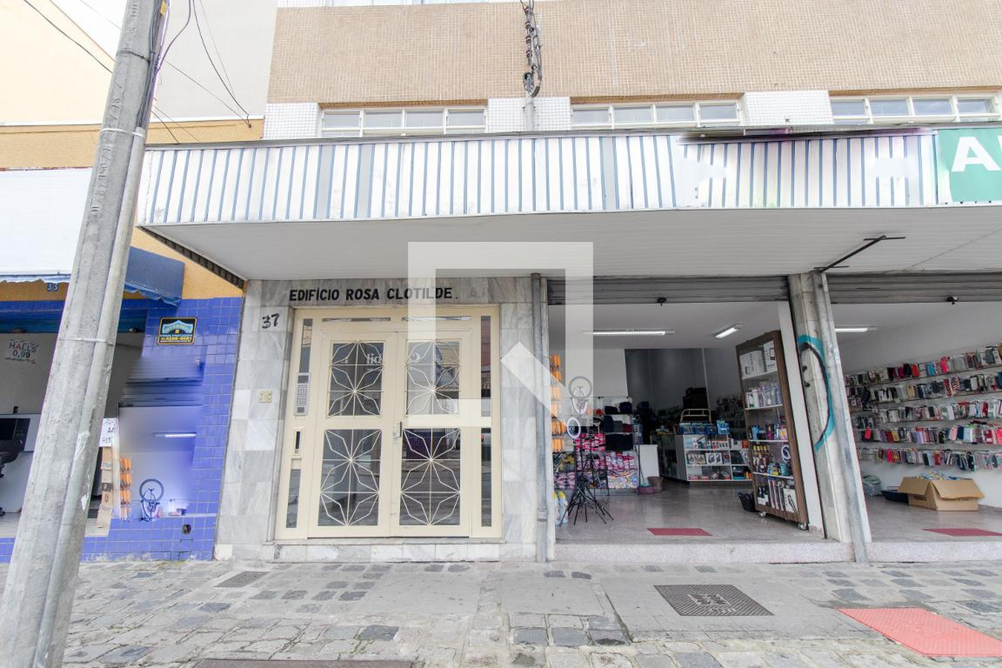 Fachada do Condomínio Edifício Rosa Clotilde