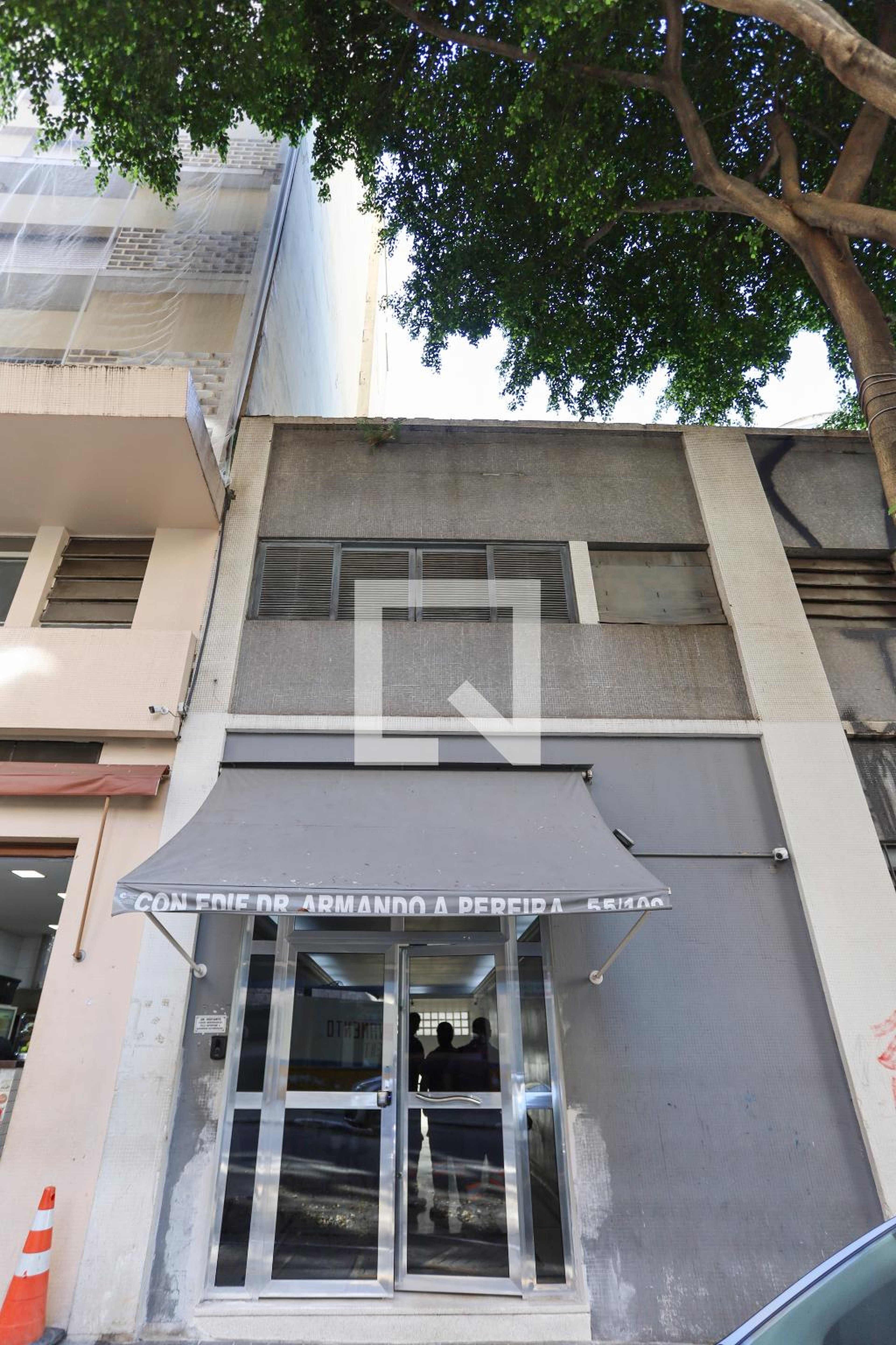 Fachada Condomínio em Rua Japurá, 73