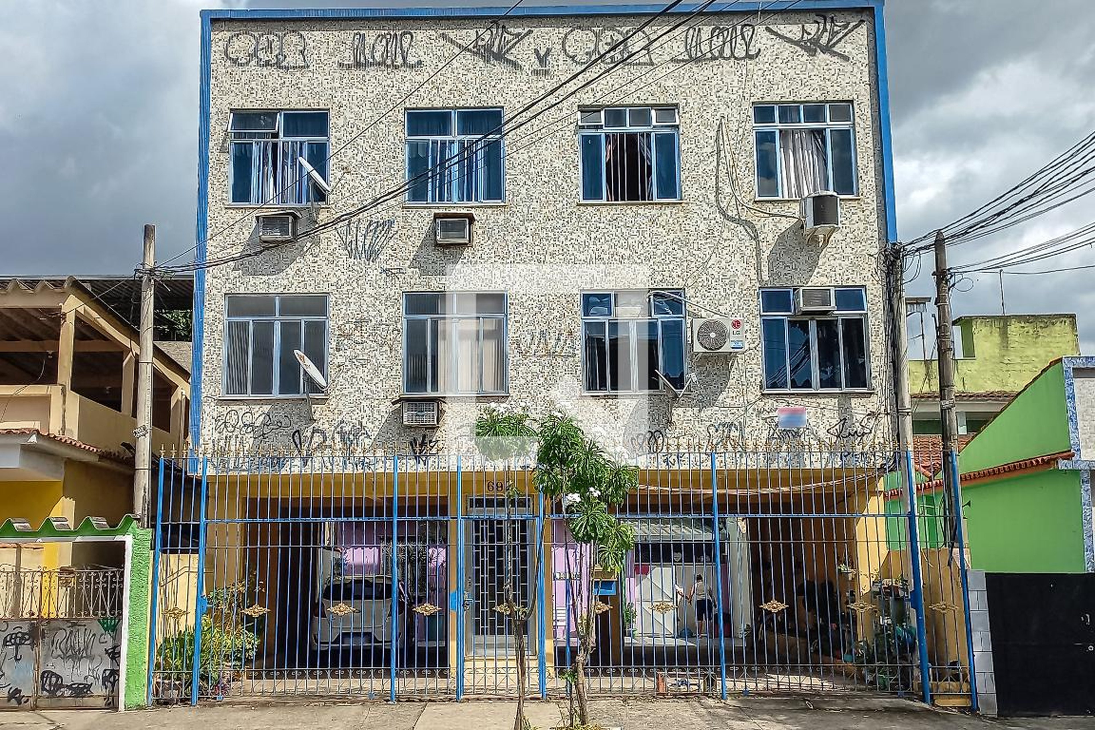 Fachada do Prédio Condomínio em Rua Franz Liszt, 692