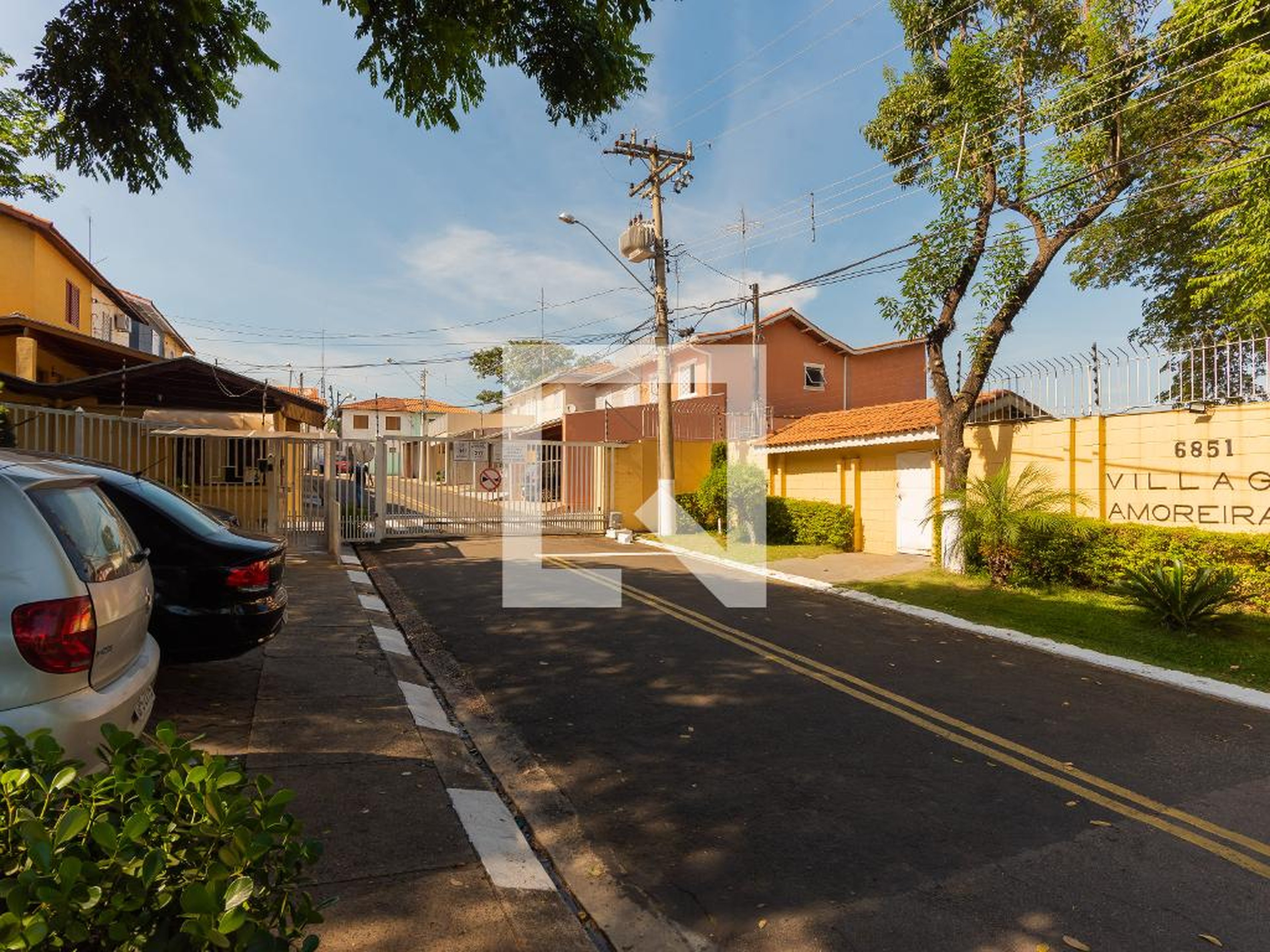 Fachada do Condomínio Condomínio Village Amoreiras