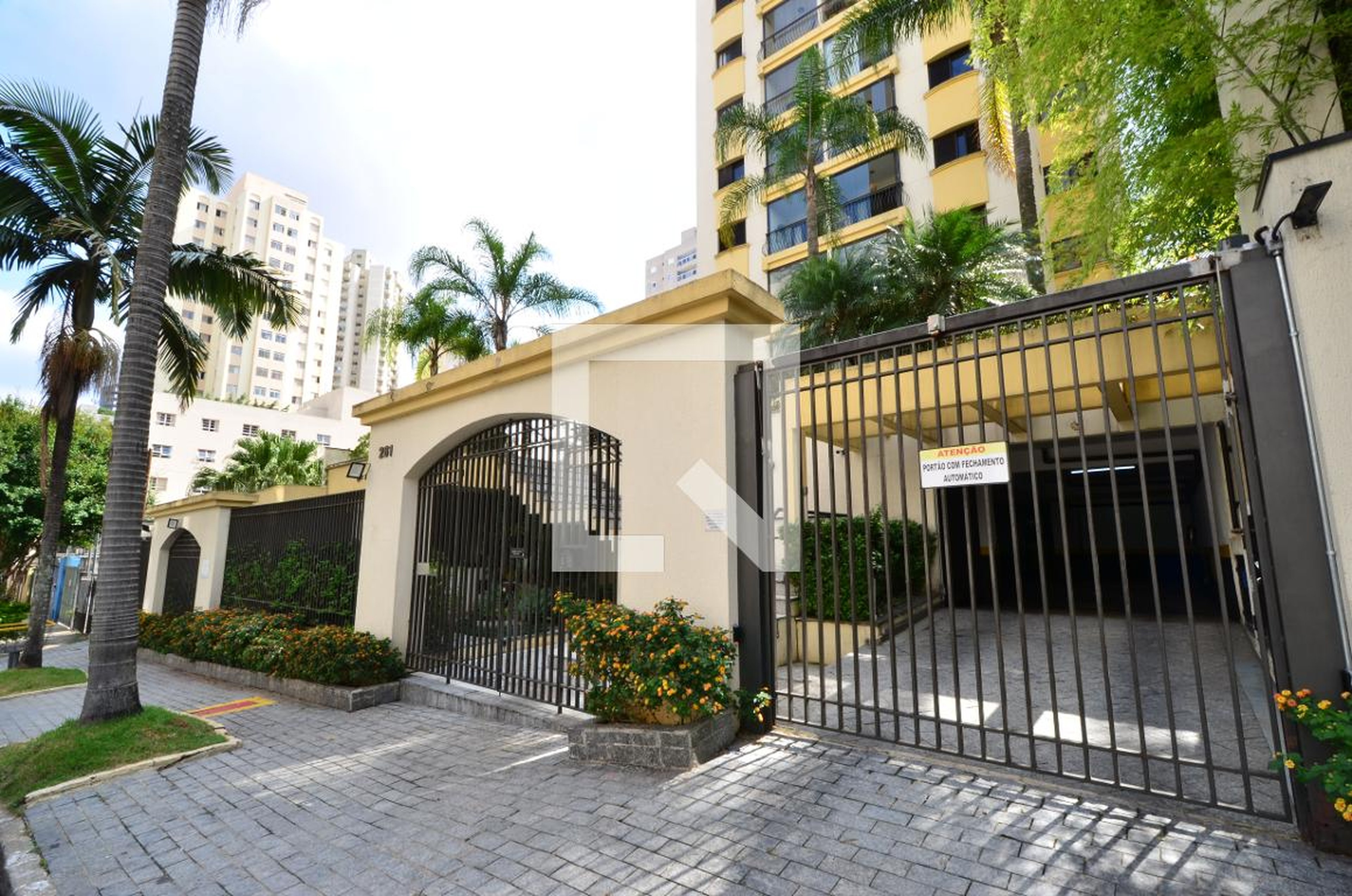 Fachada do Prédio Edifício The Ambassador