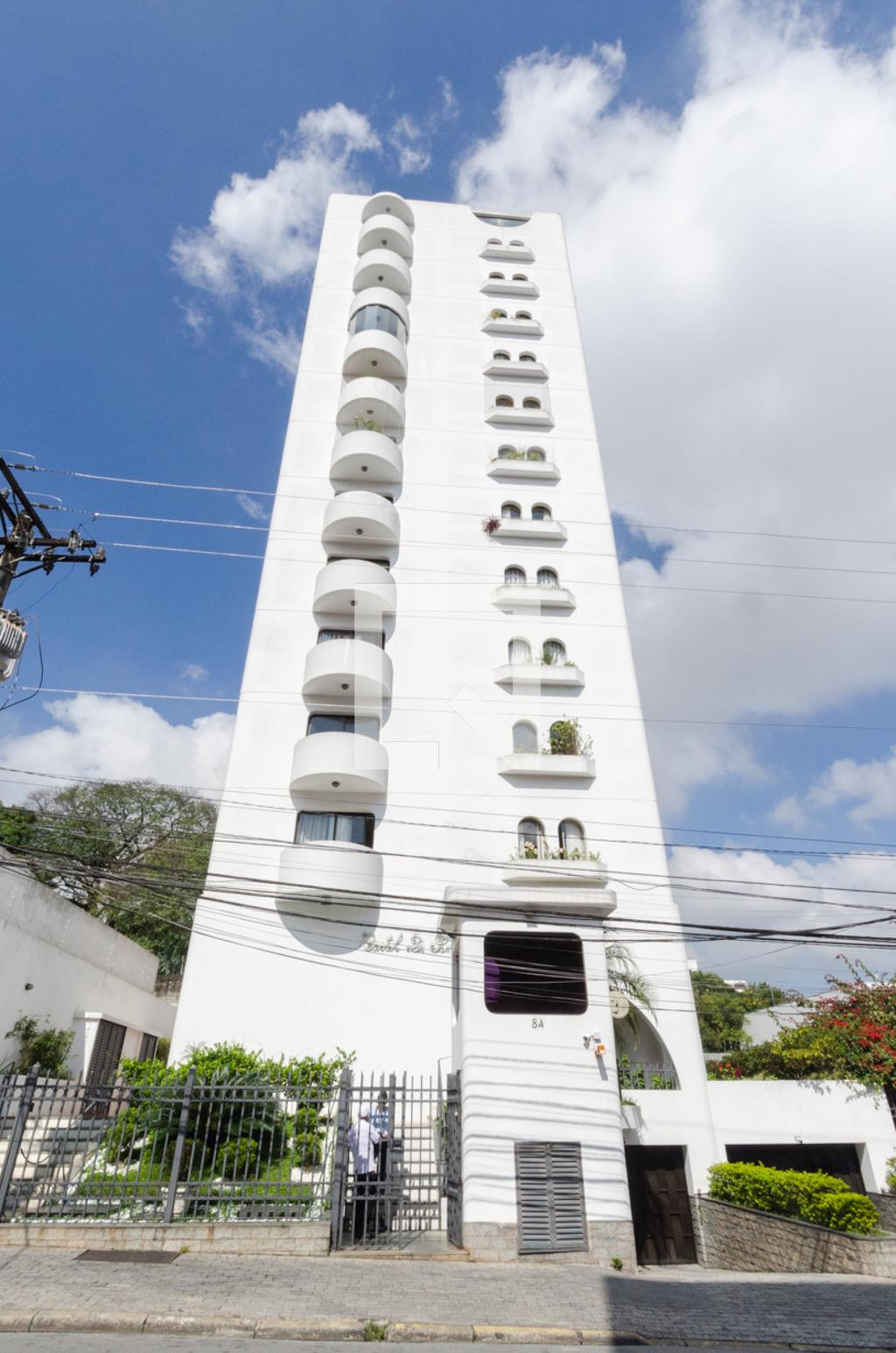 Fachada do Condomínio Condomínio Castel Di Santangêlo