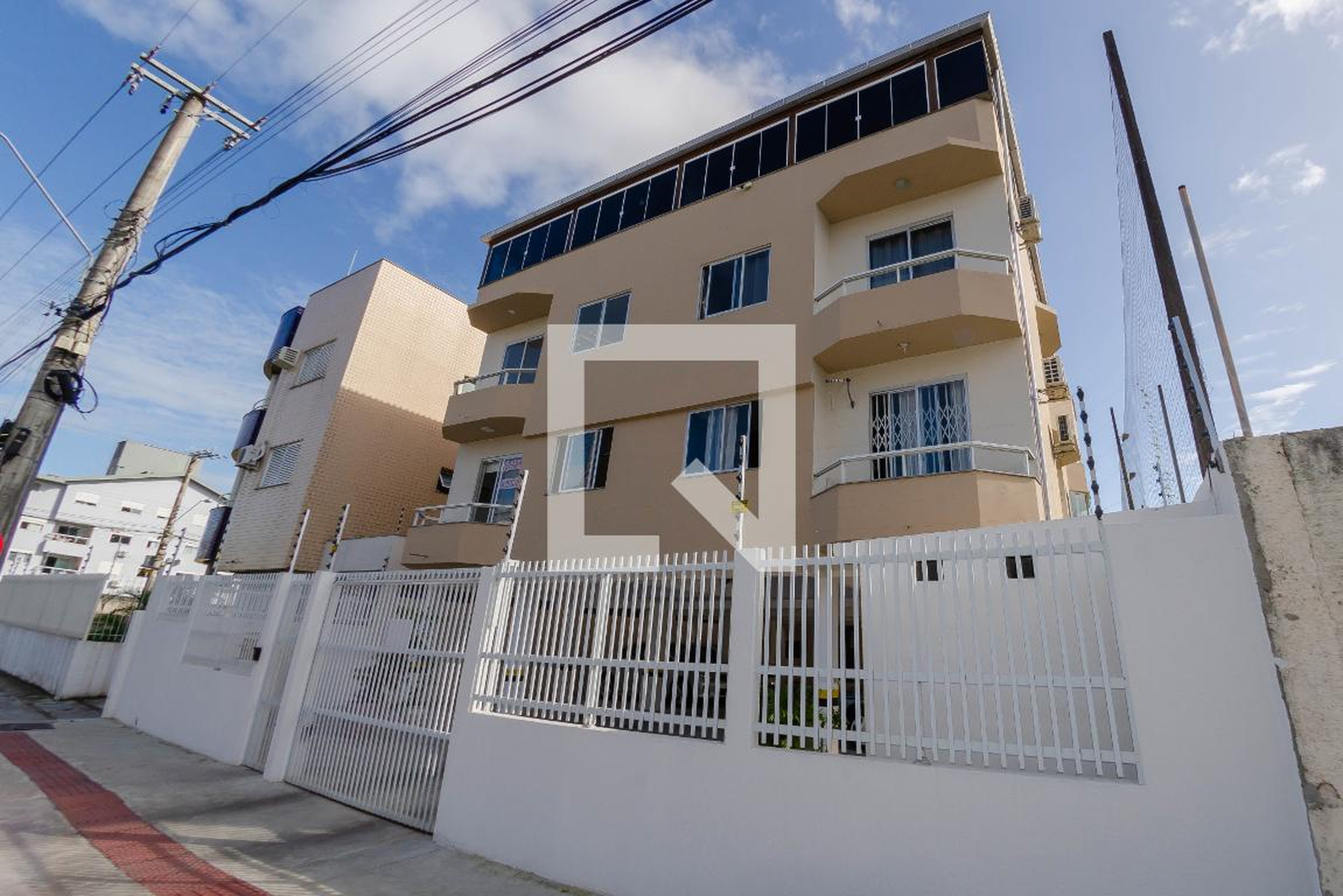 Fachada Condomínio em Rua Dante de Patta, 604