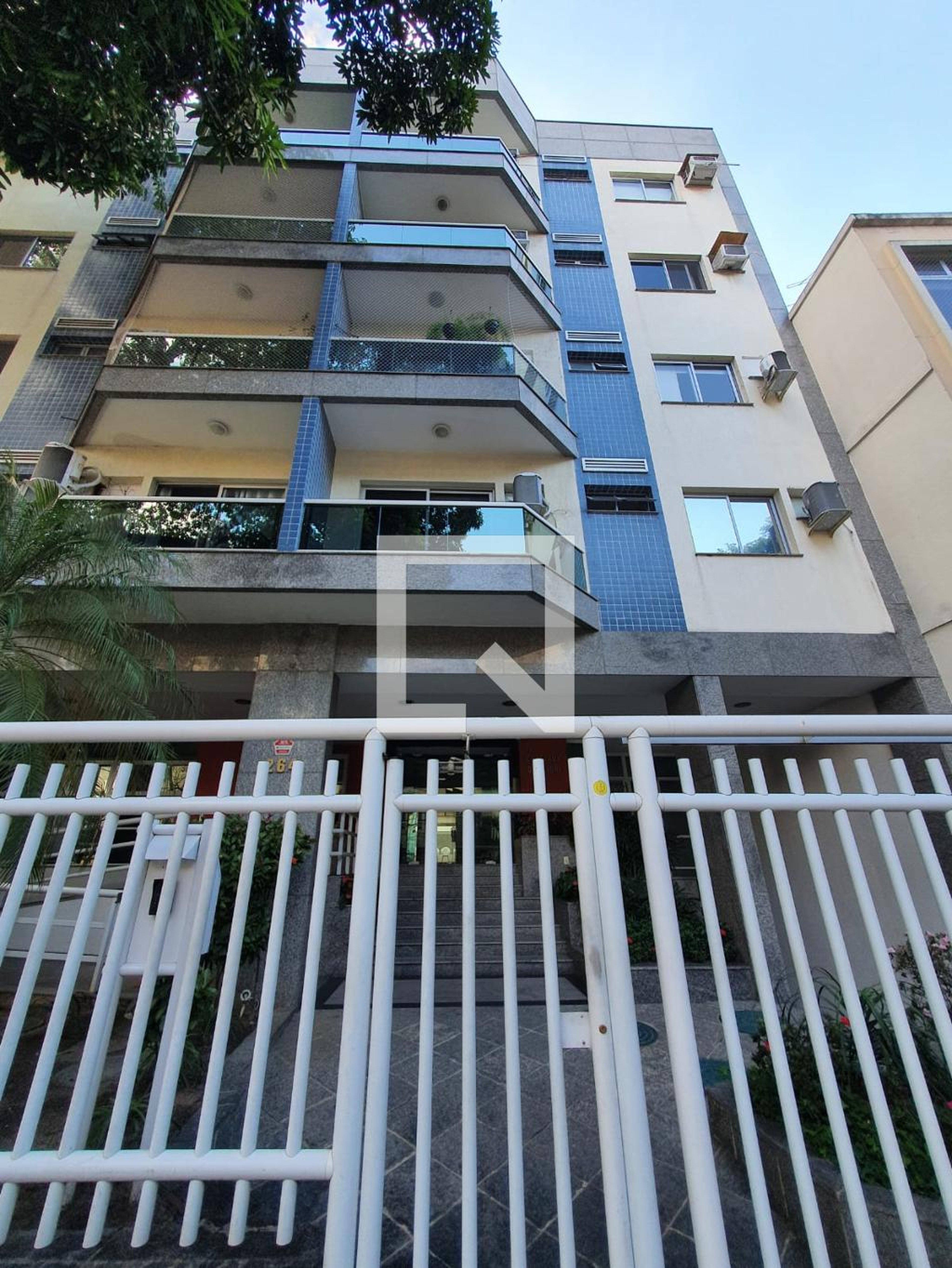 Fachada Edifício Chateau D Colibri