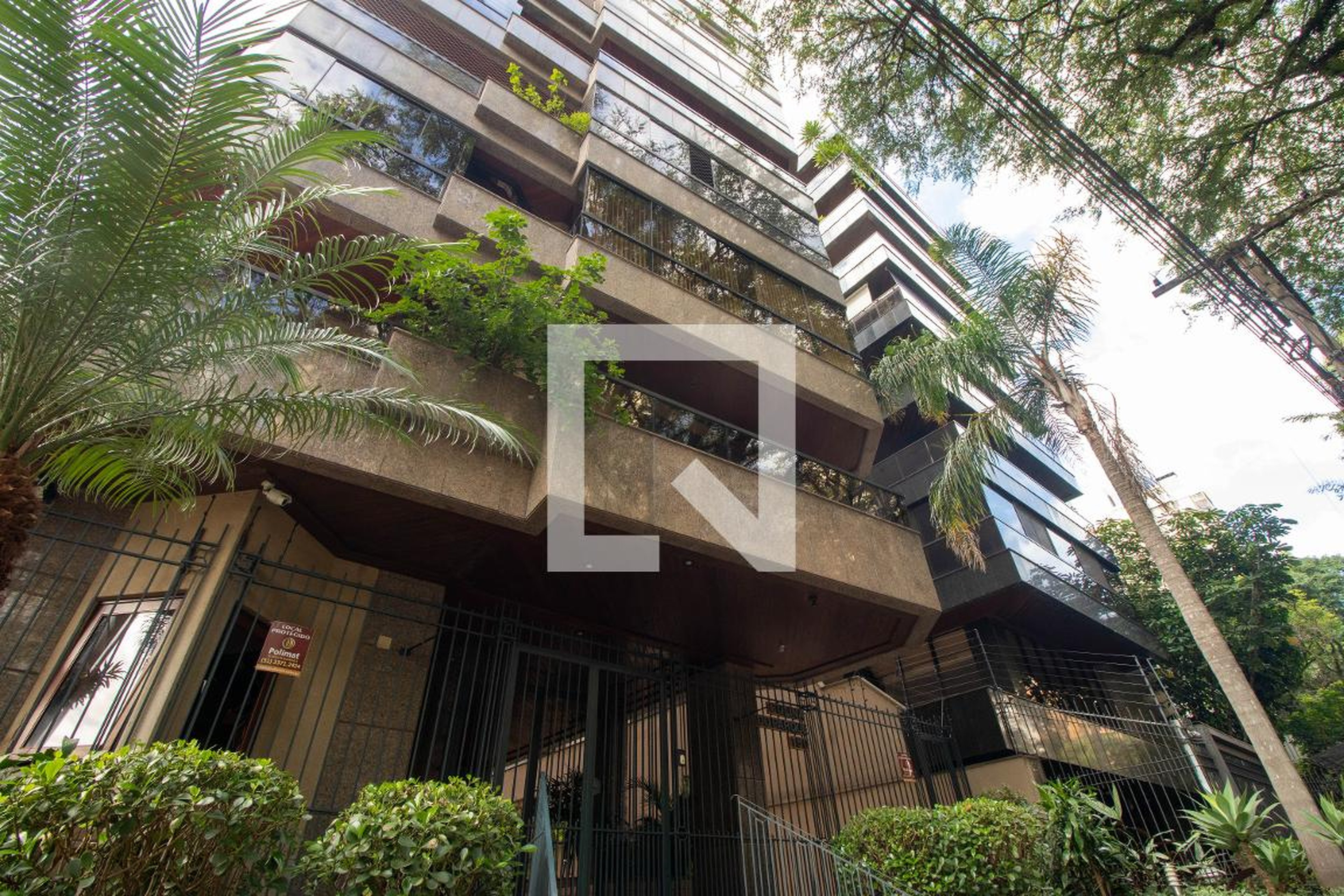 Fachada Edifício Colina do Parque