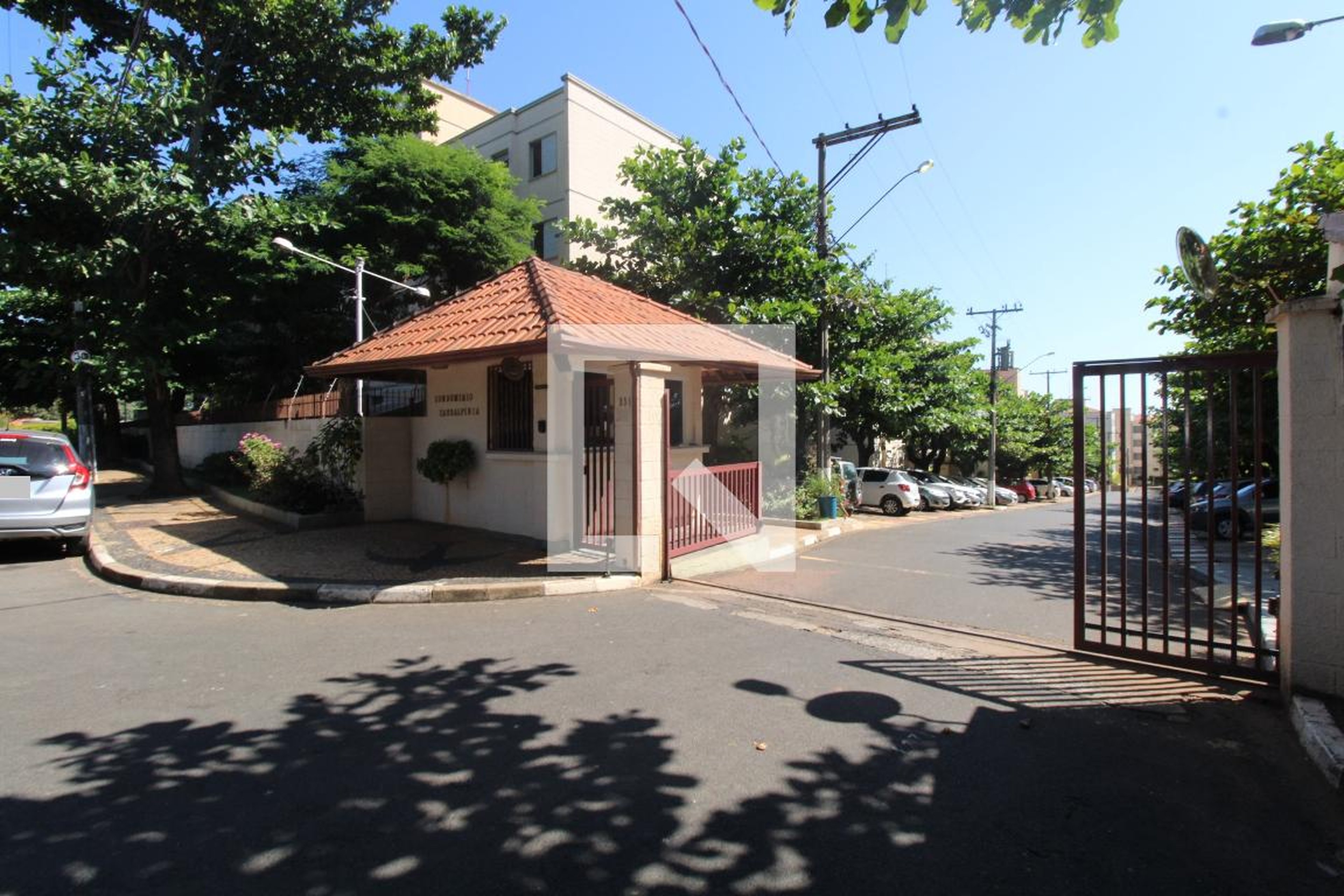 Fachada do Condomínio Condomínio Caesalpinia