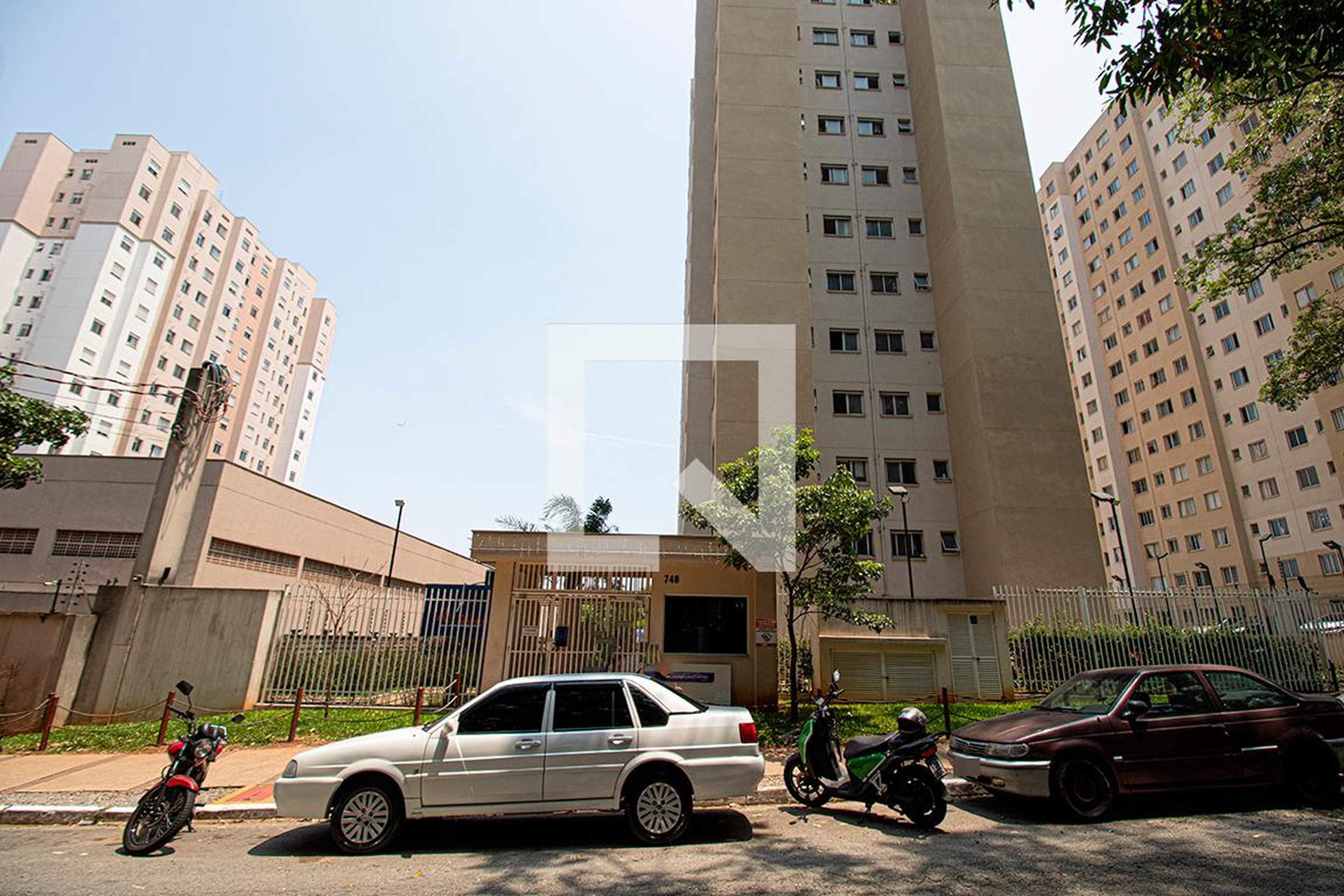 fachada Condomínio em Avenida dos Ourives, 478