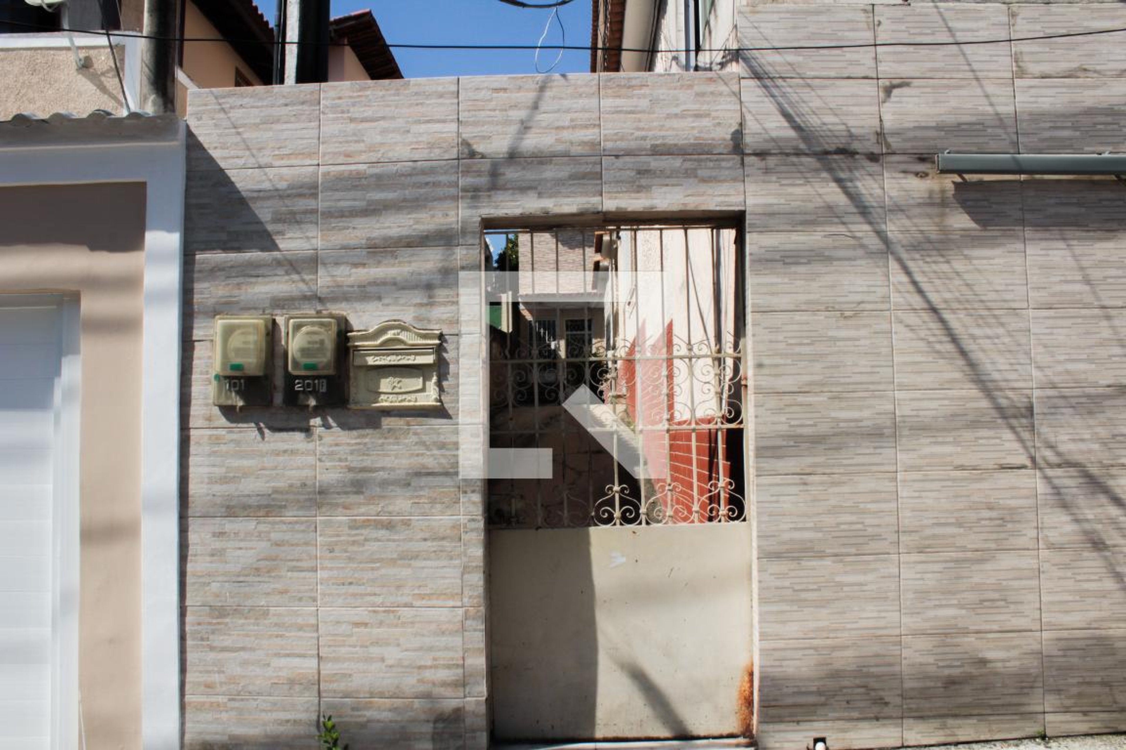 Fachada Condomínio em Rua Guanacas, 72