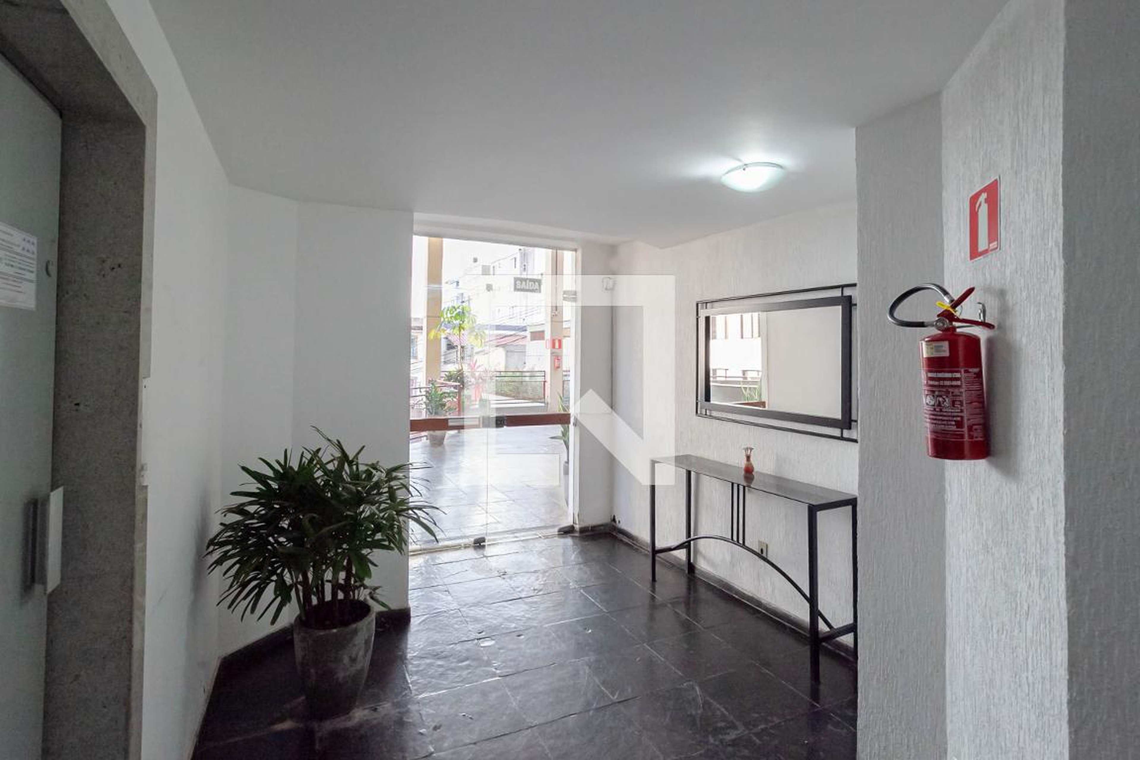 Hall - Edifício Adelina Lustosa