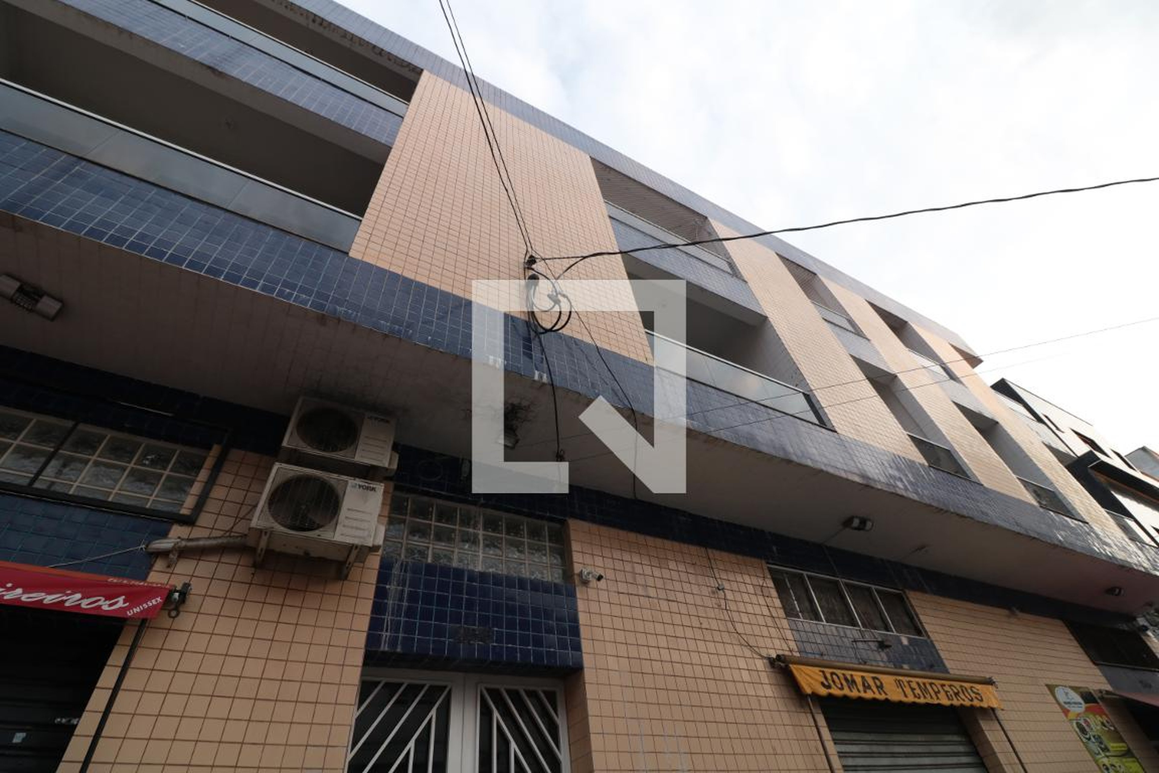 Fachada Condomínio em Rua Polignano A Mare, 256