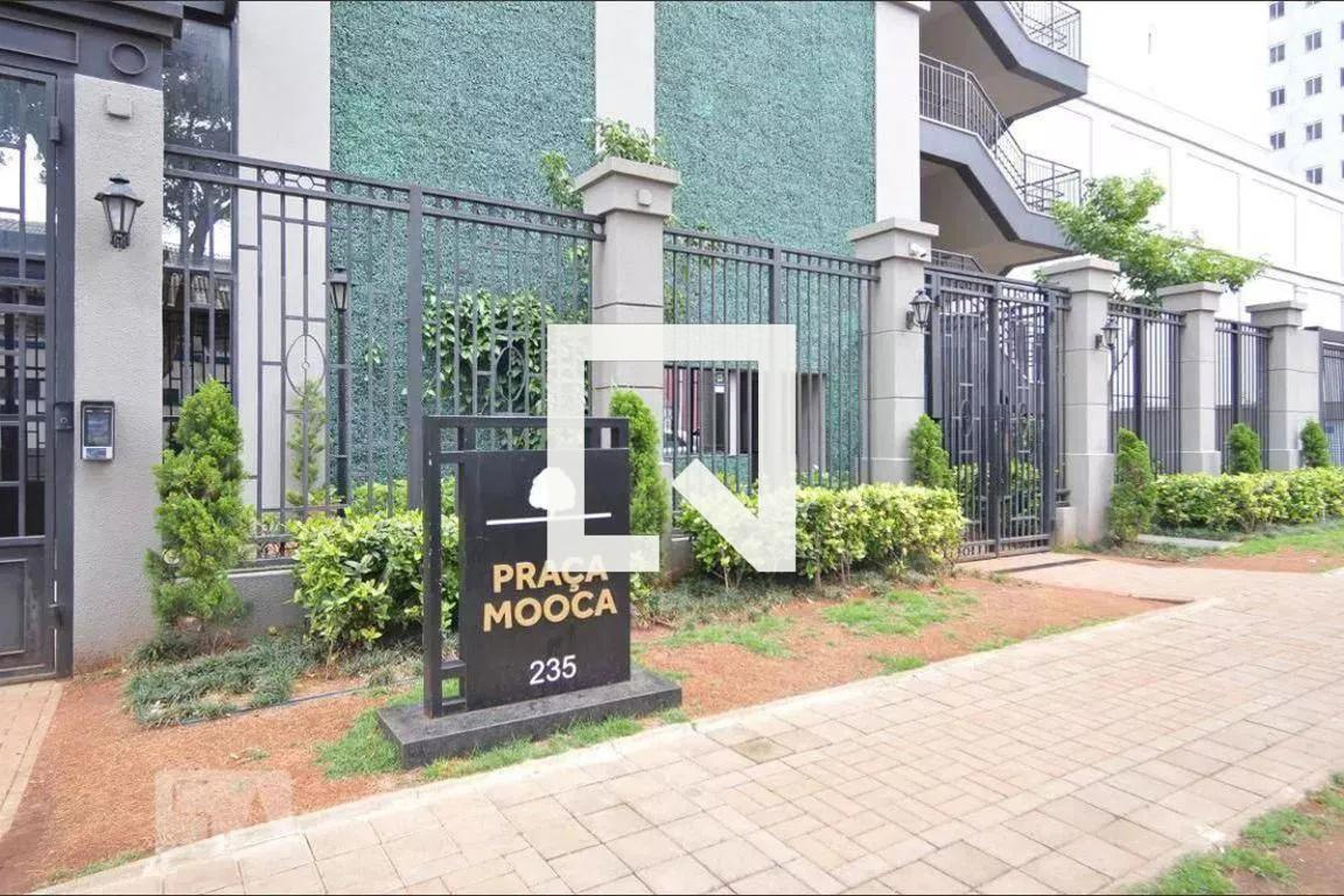 Fachada Condomínio em Rua Ernesto de Castro, 03042010