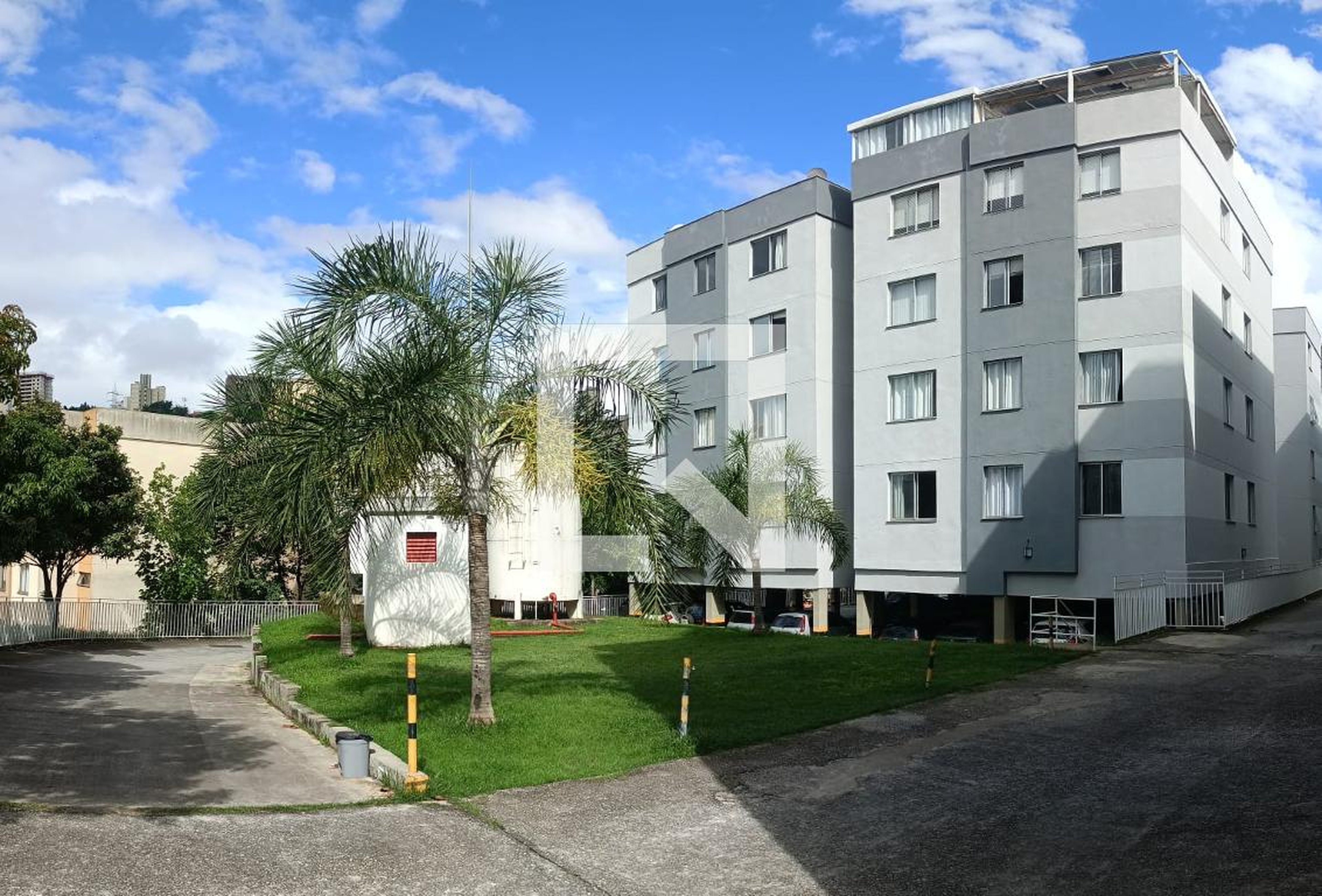 Fachada Condomínio em Rua Dantas, 22