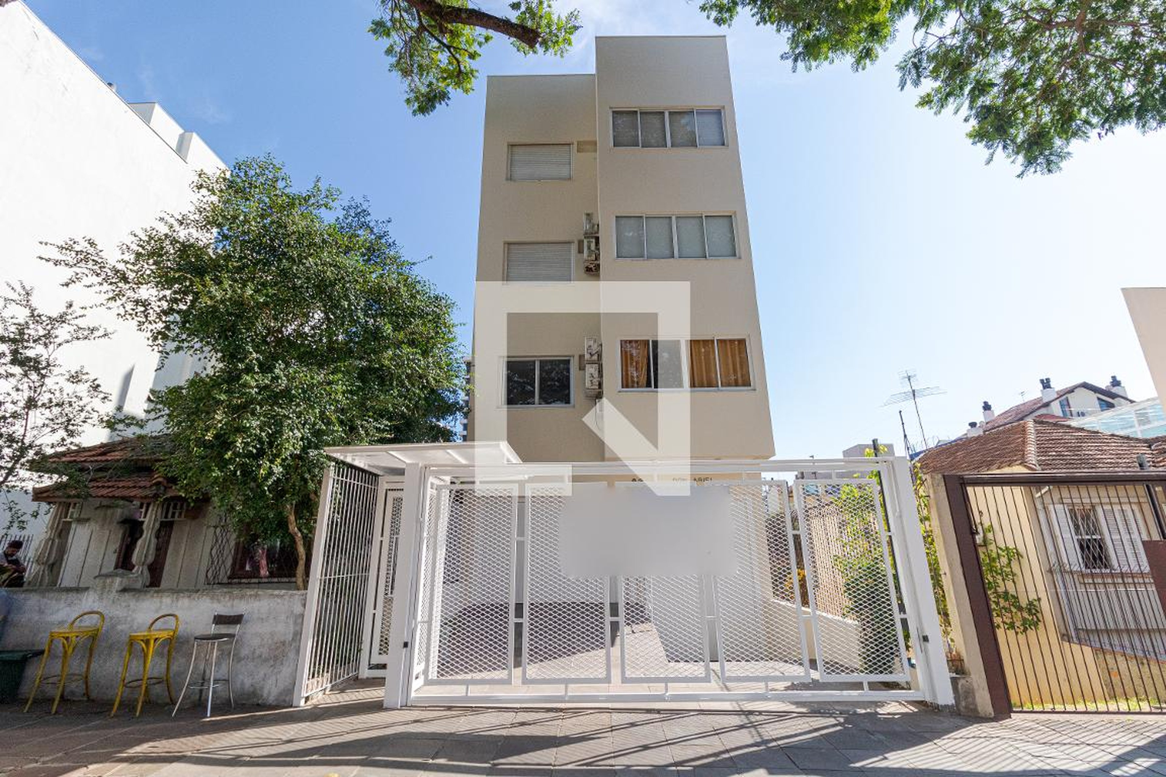 Fachada do Prédio Condomínio em Rua João Abbott, 82