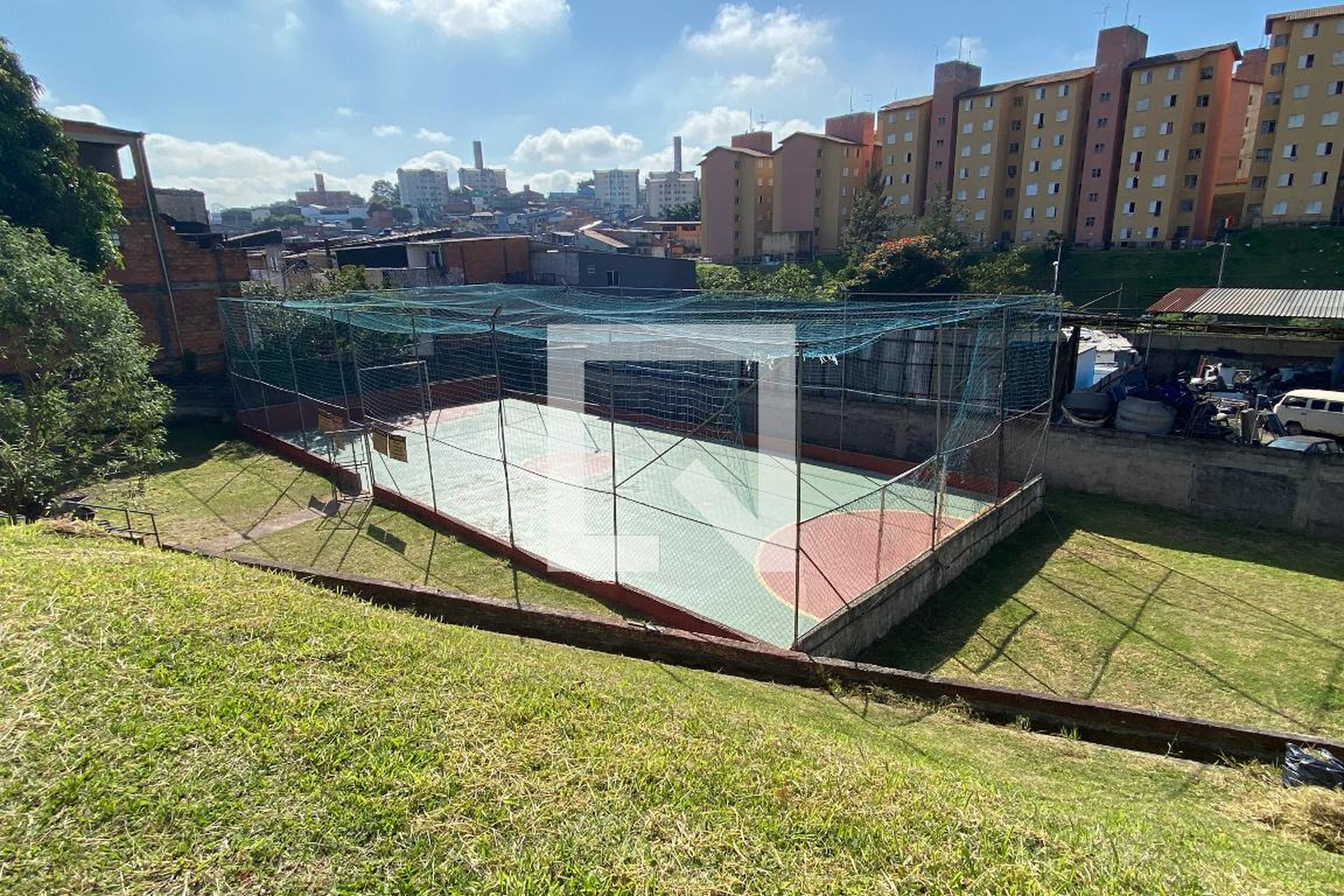 Quadra Esportiva - Esmeralda