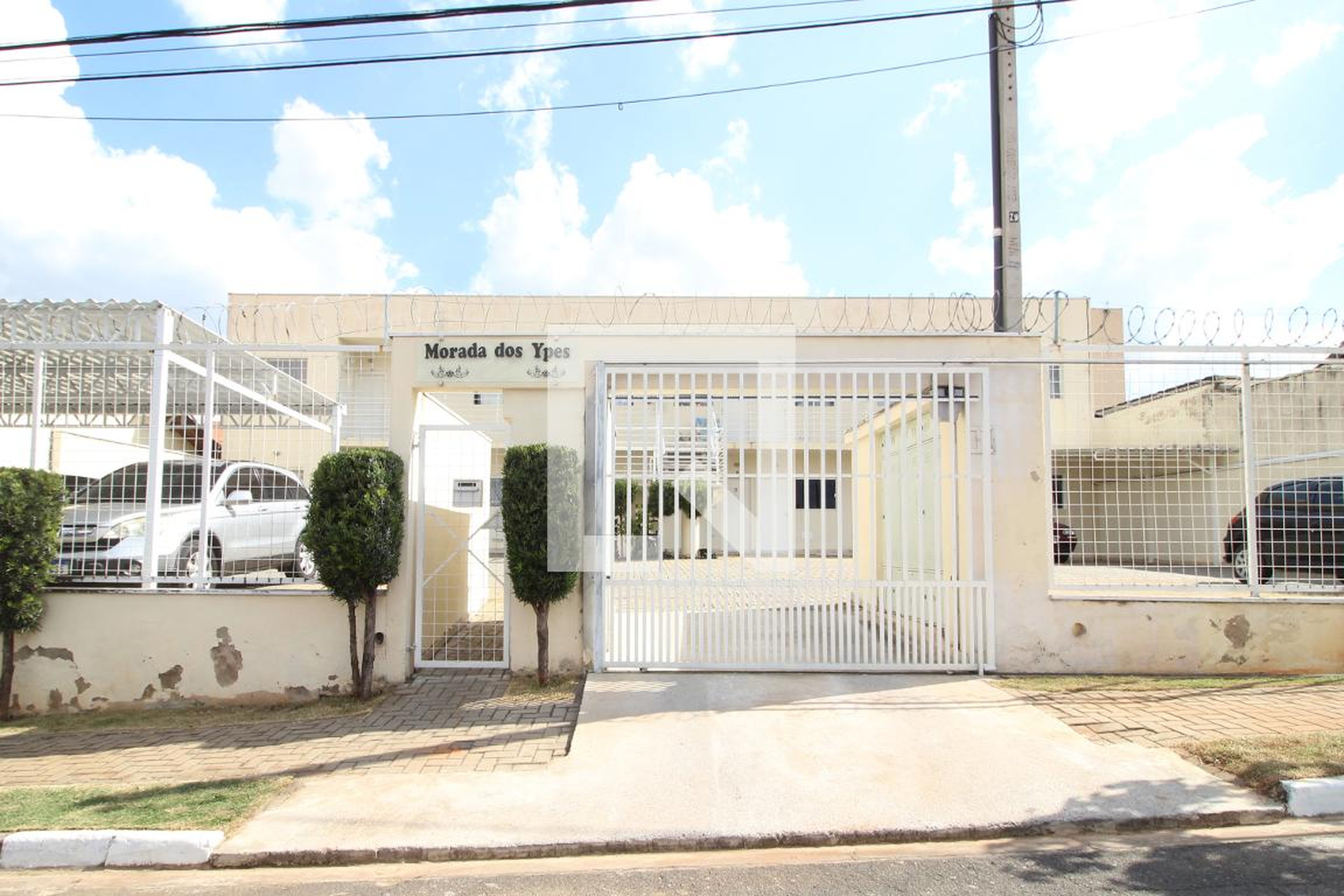 Fachada do Condomínio Condomínio Morada dos Ypes