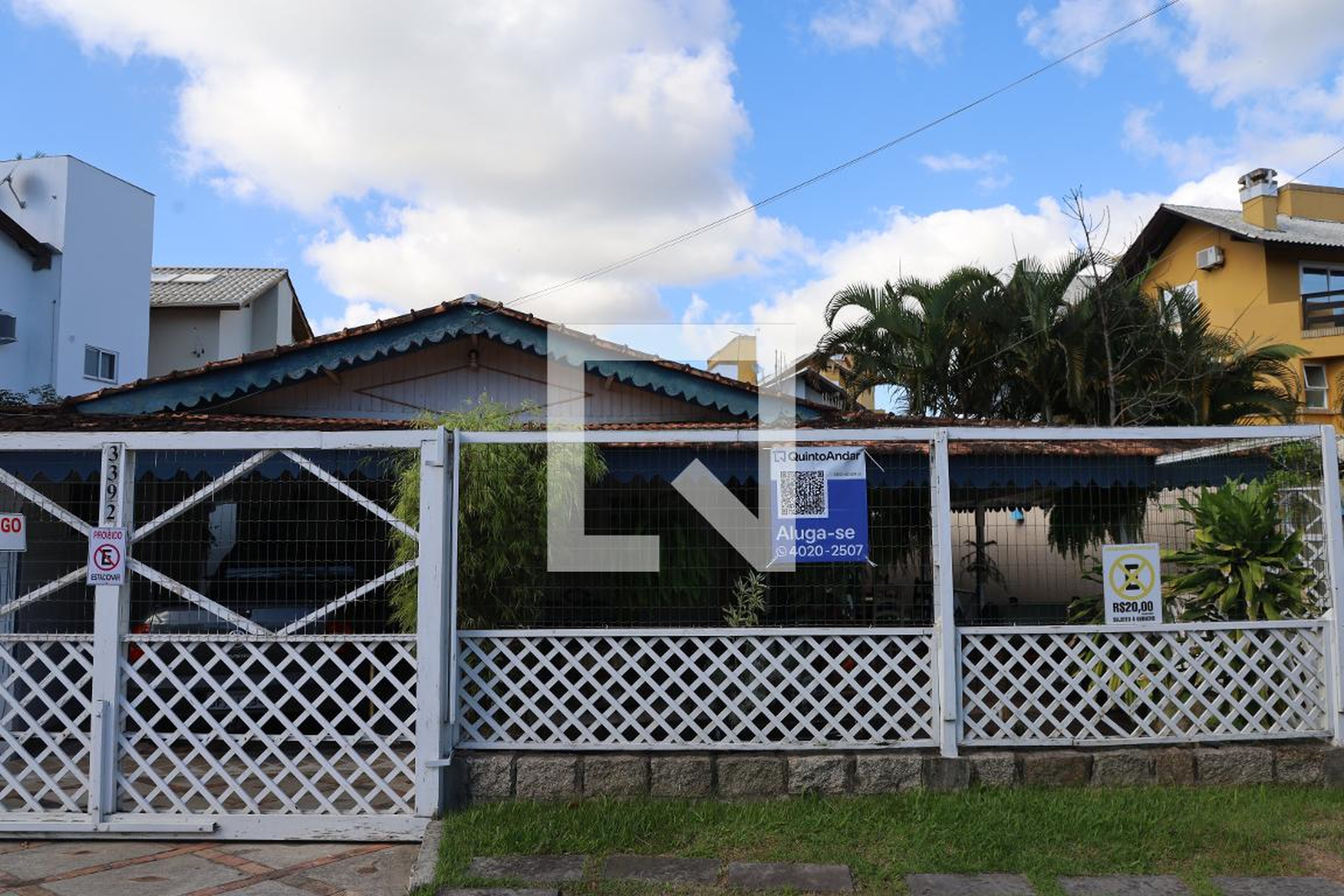 Fachada Condomínio em Avenida Luiz Boiteux Piazza, 3392