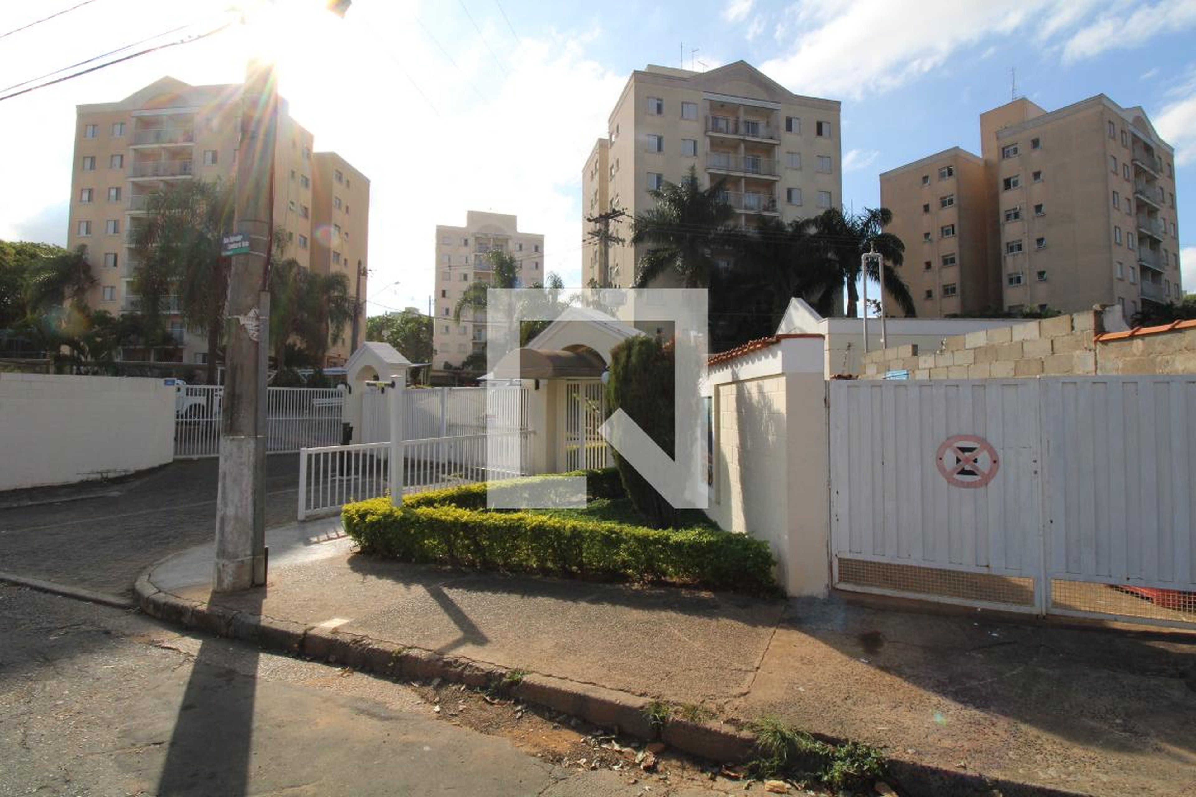 Fachada do Condomínio Condomínio Ilhas Indonesias