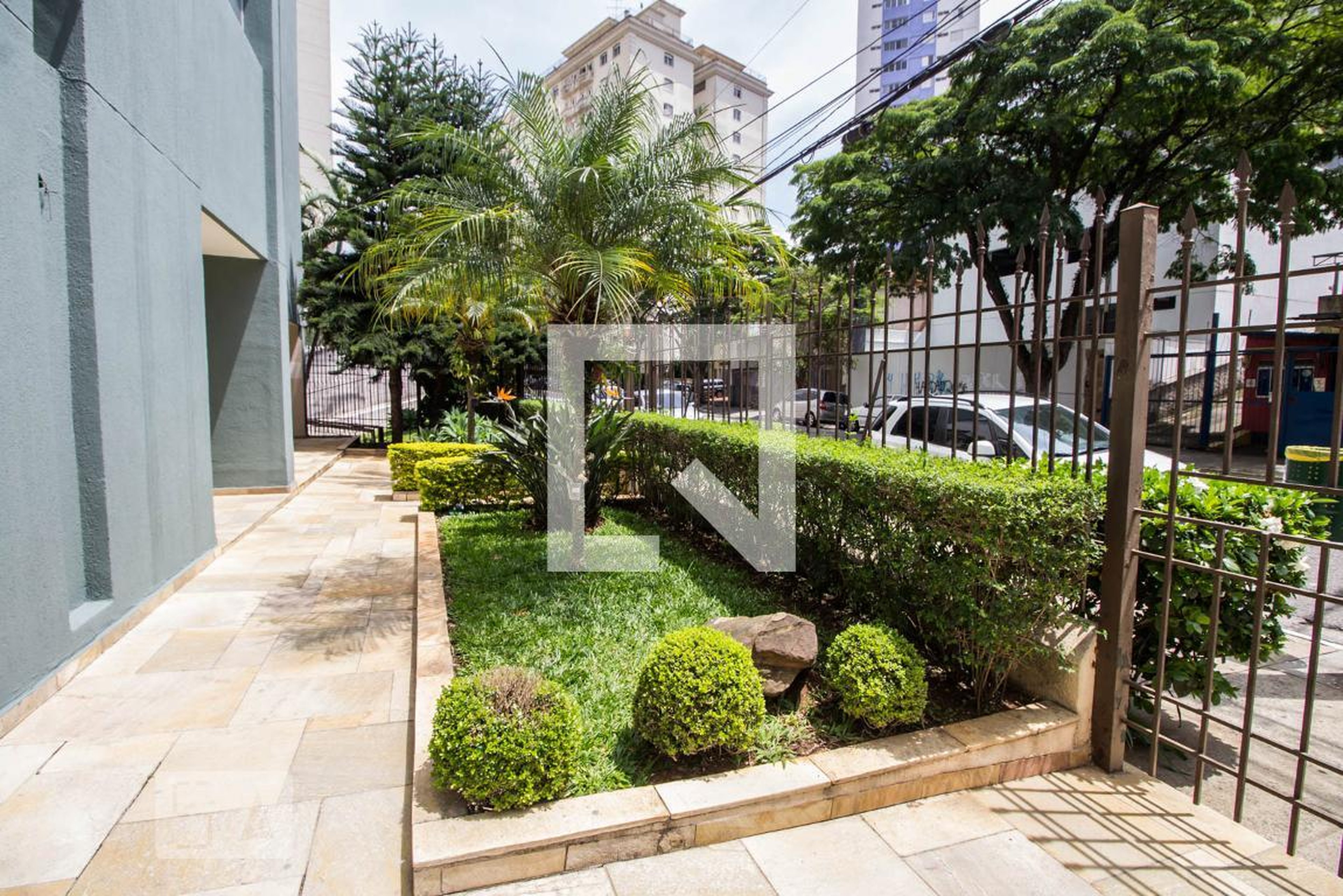 Área Externa - Edifícios Ana Flávia e Vanessa