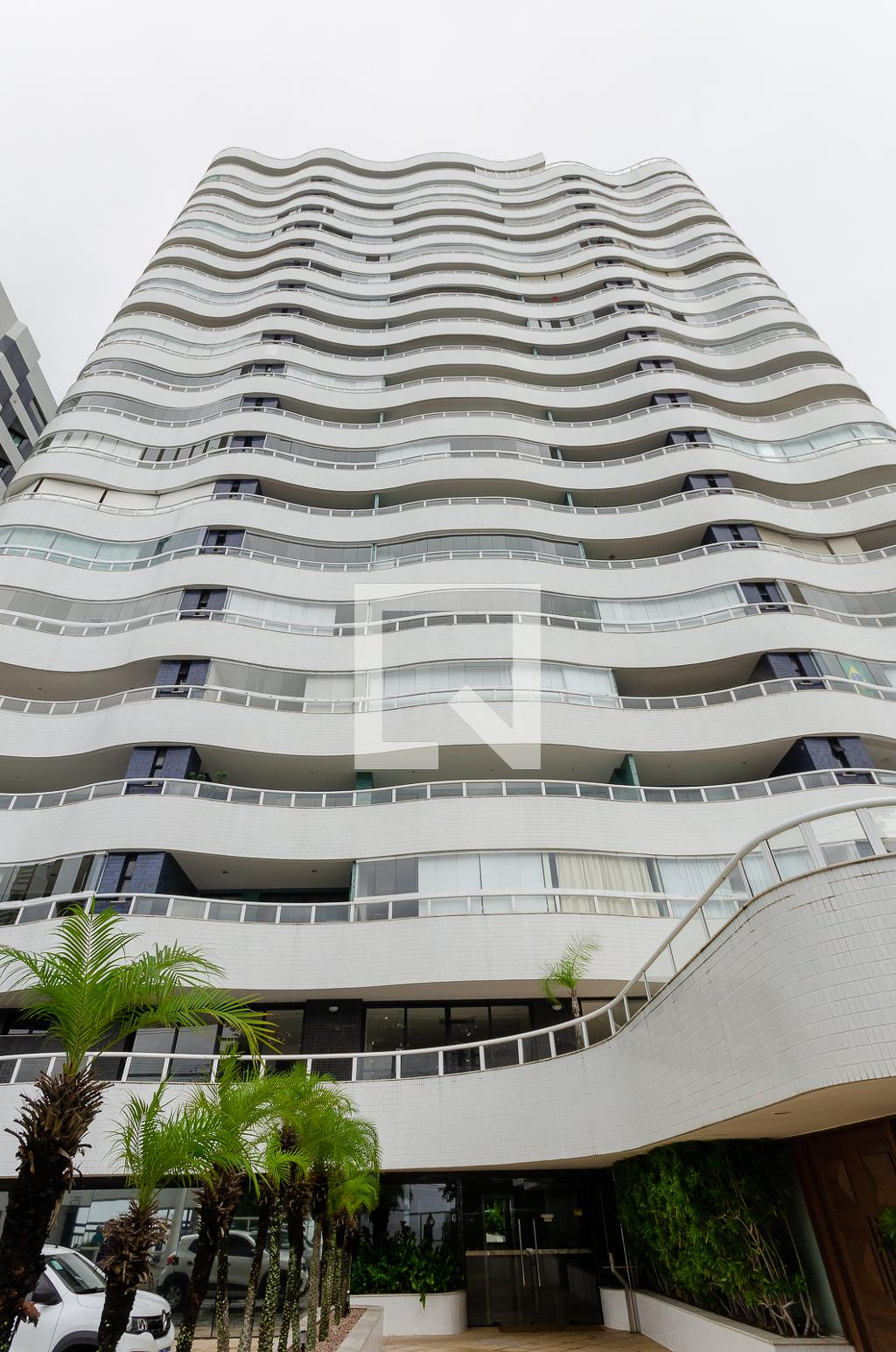 Fachada do Condomínio Edifício Yacht Privilege Residence