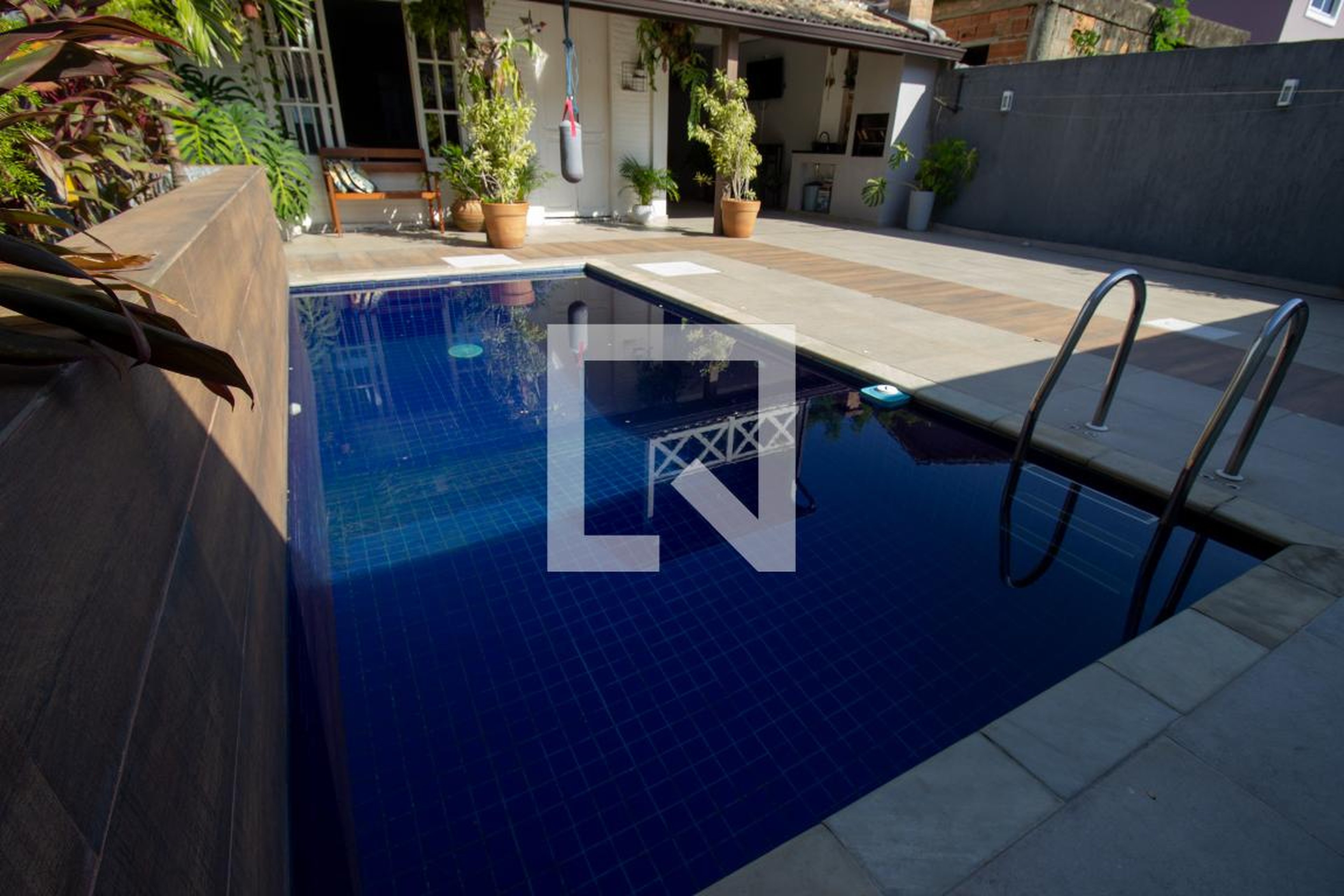 Piscina - Monteserrat