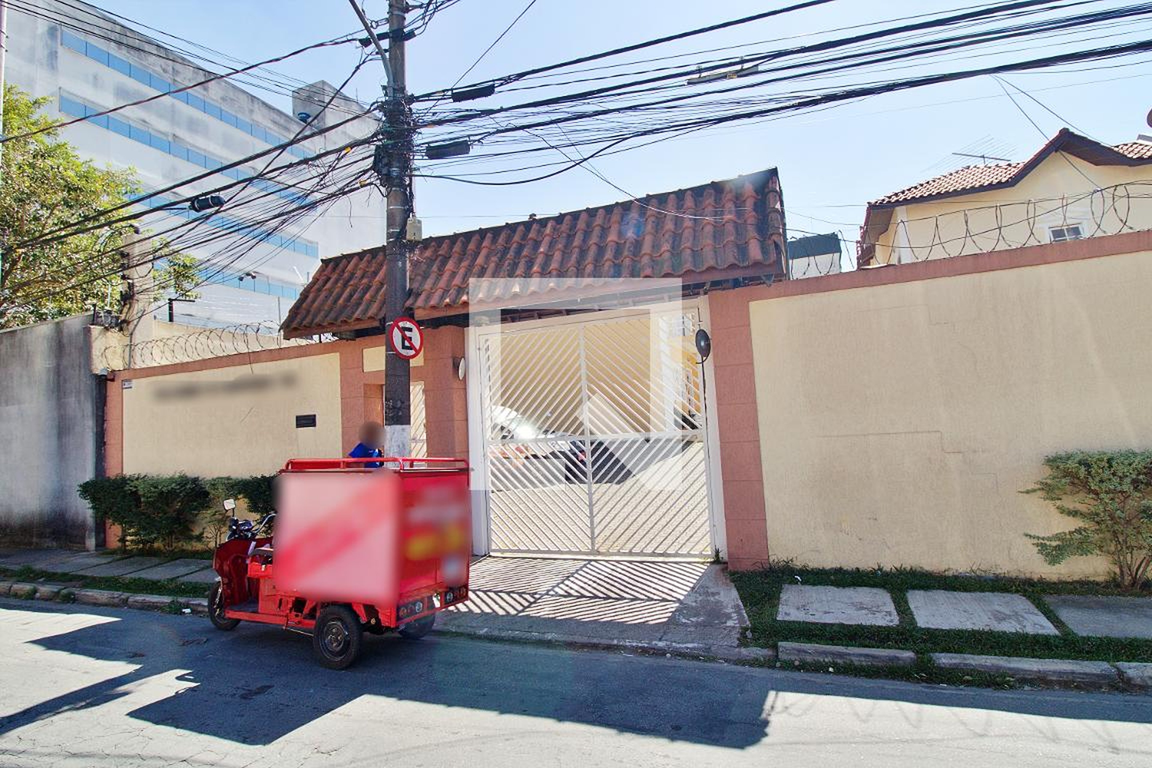 Fachada Condomínio Villaggio di Manfredi