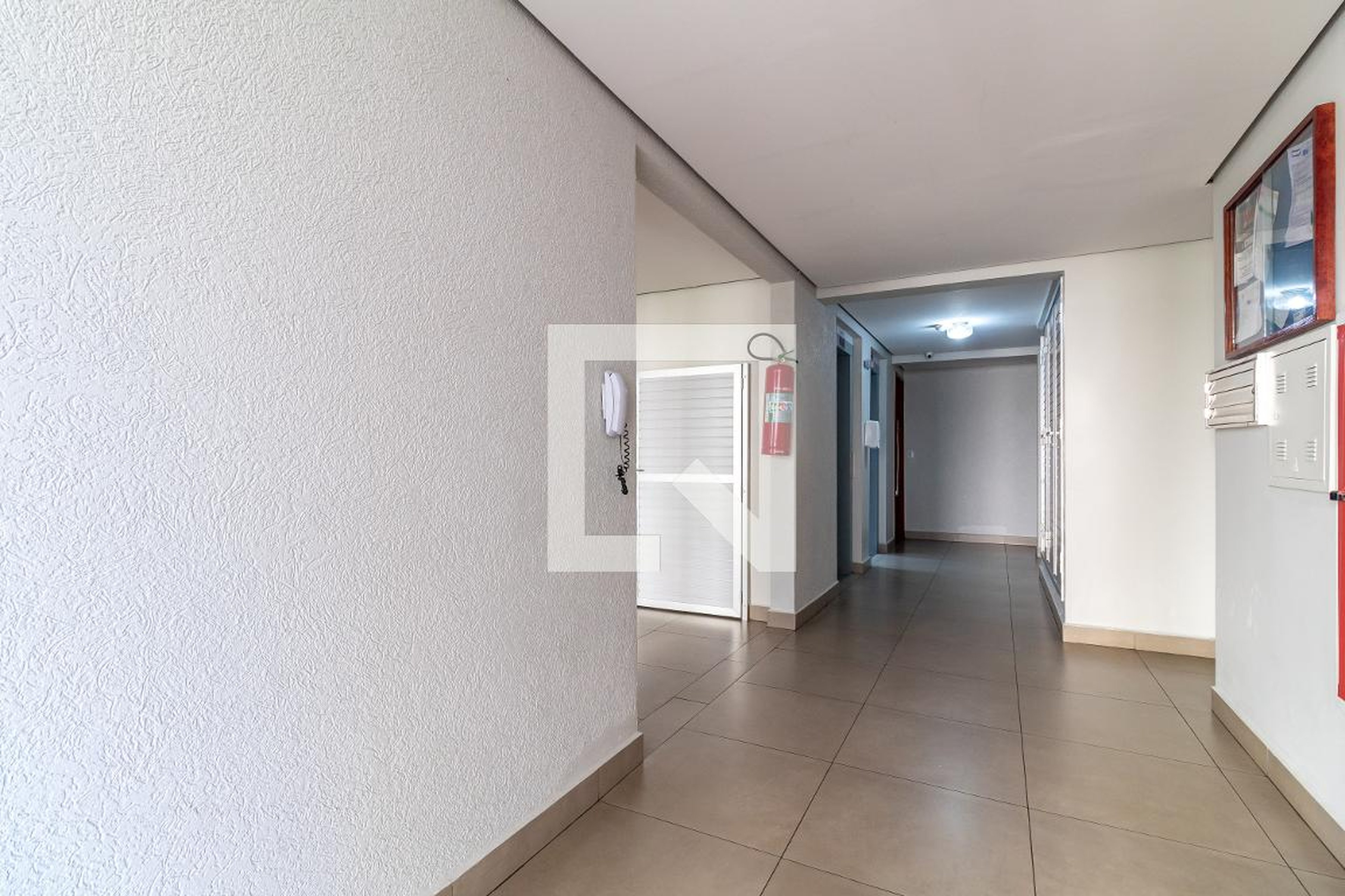 Hall de Entrada Condomínio em Rua Araruna, 275