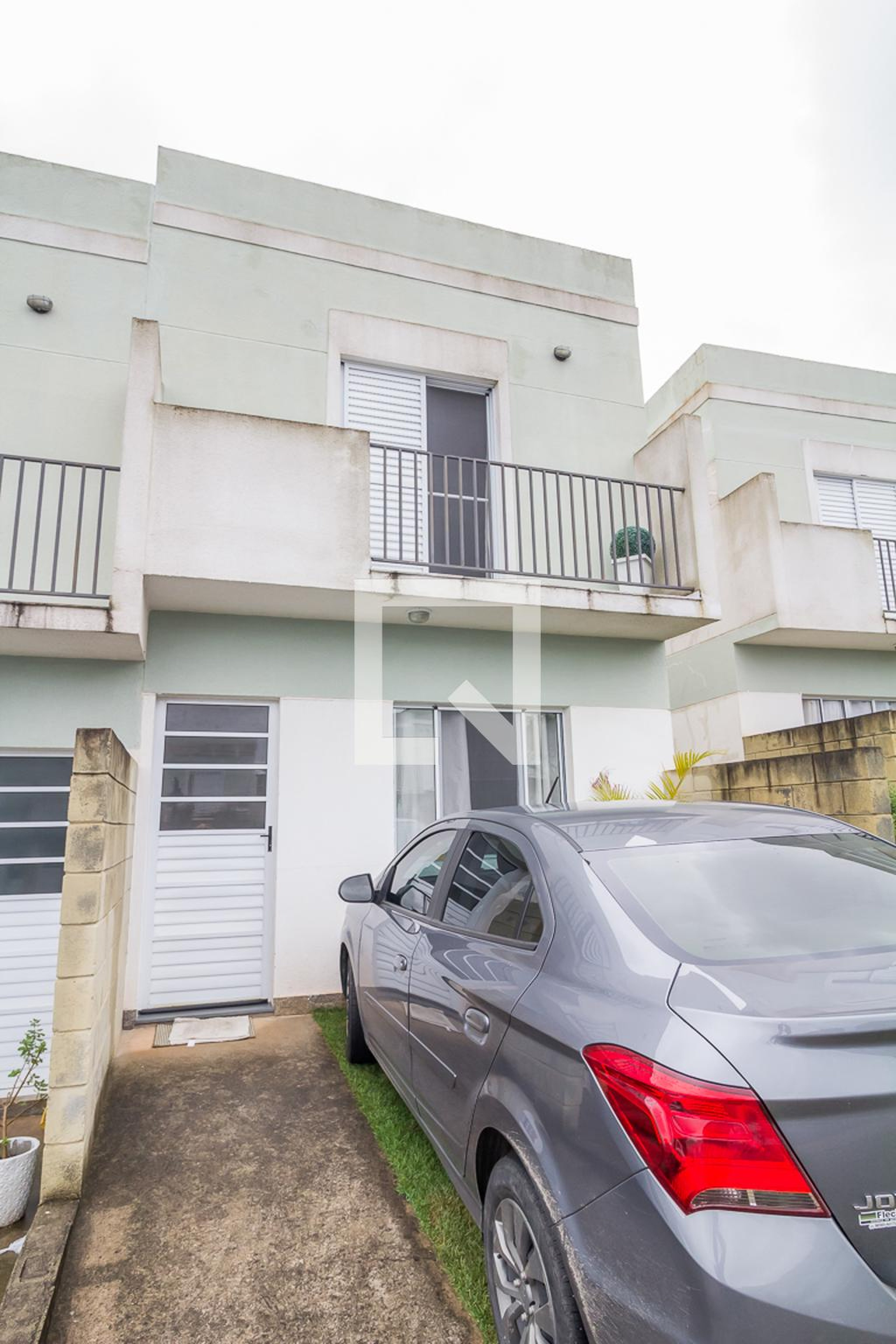 Fachada Condomínio em Rua João Pekny, 557