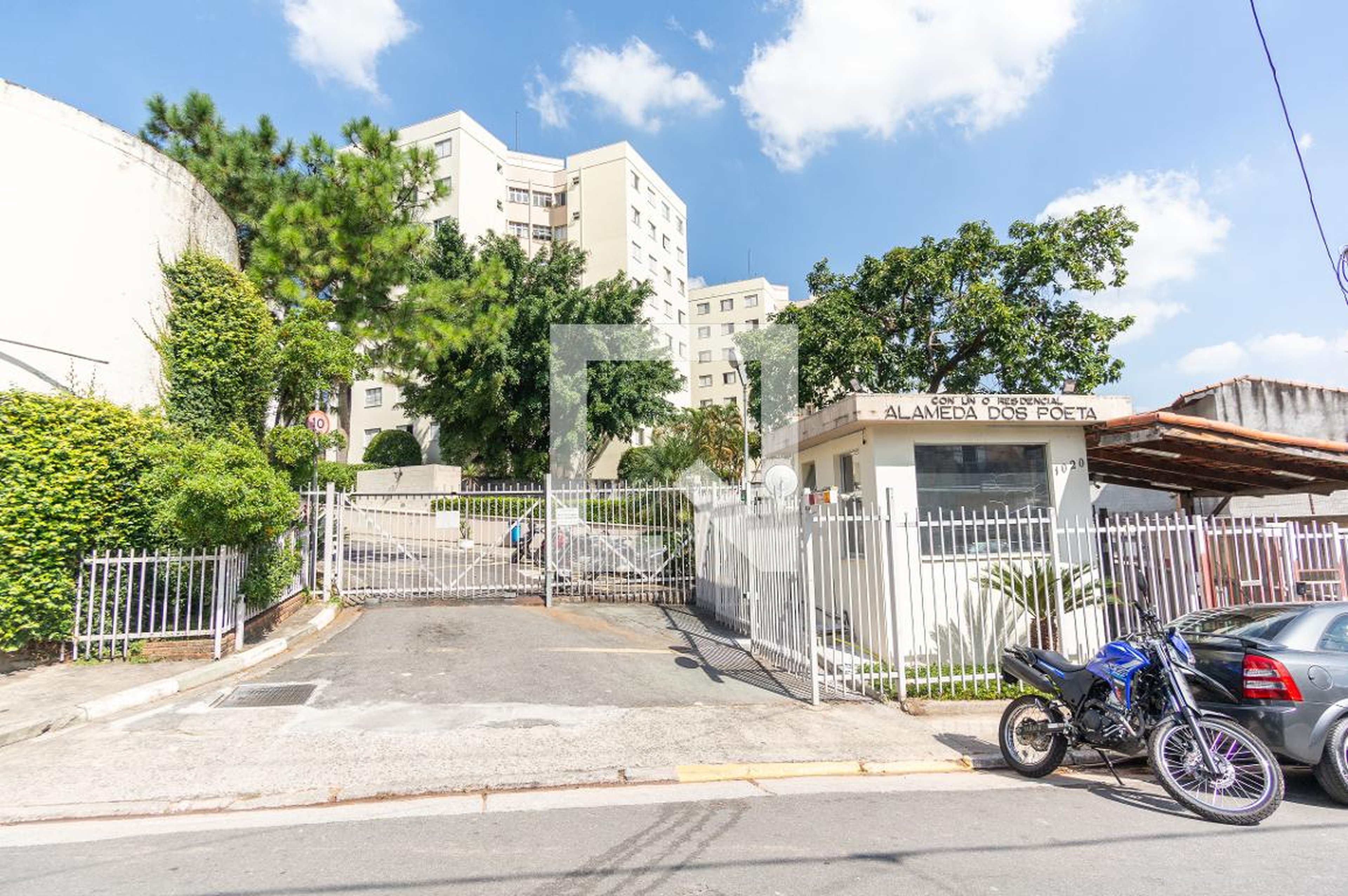 Fachada Condomínio Conjunto Residencial Alameda dos Poetas