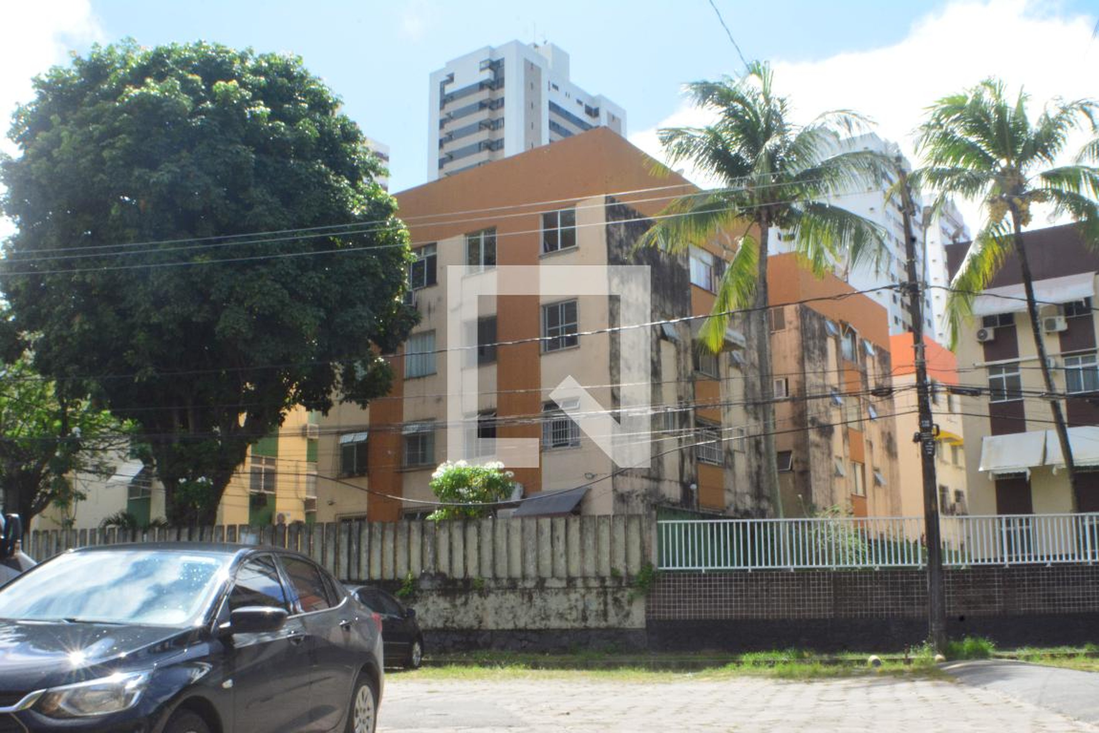 Fachada do Condomínio Condomínio em Travessa Arnaldo Lopes da Silva, 944